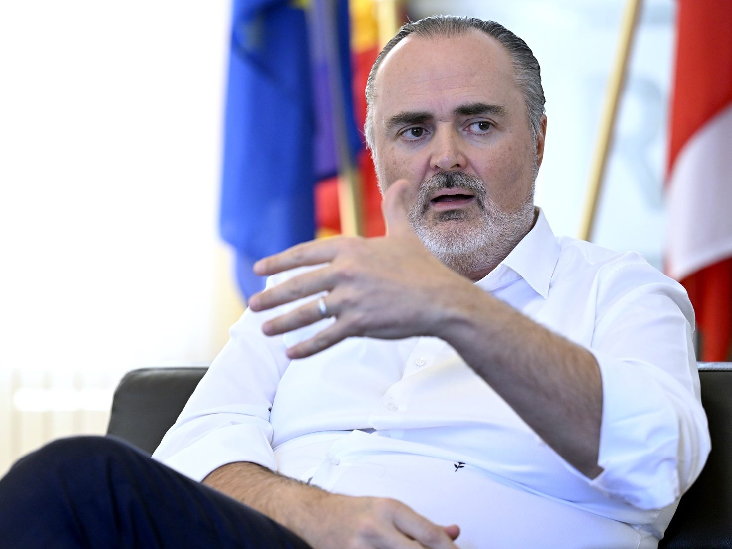 Die Kehlkopf-Operation bei Doskozil fand in Deutschland statt. Die Kehlkopf-Operation bei Doskozil fand in Deutschland statt.