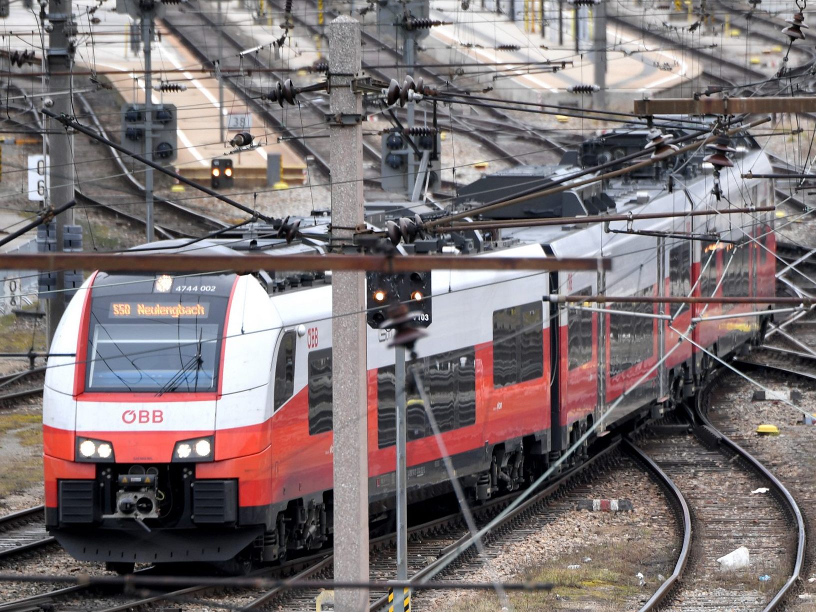 Eisenbahn-Kombiticktes sind für 15 Skigebiete buchbar.