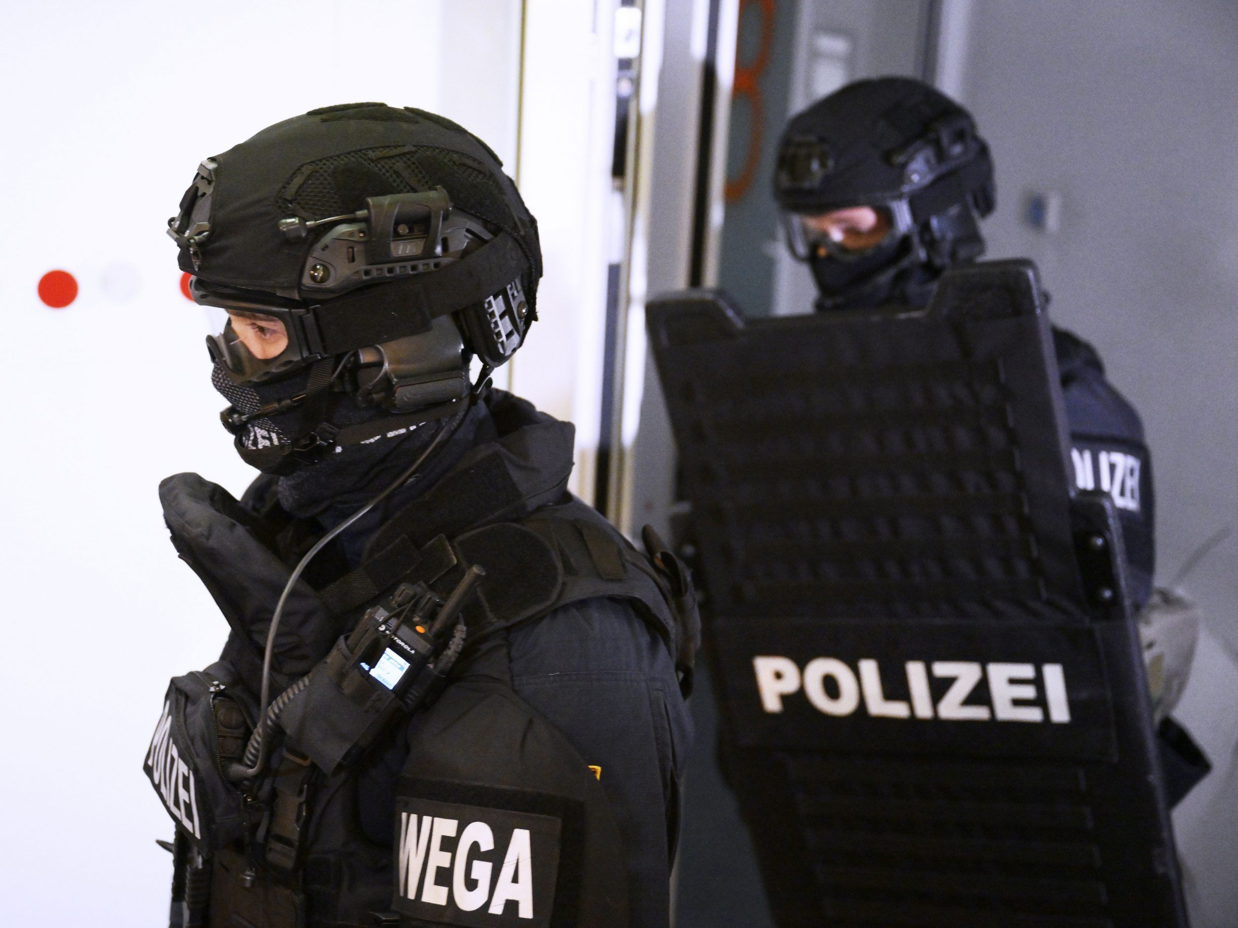 WEGA-Einsatz in Wien-Rudolfsheim. WEGA-Einsatz in Wien-Rudolfsheim.