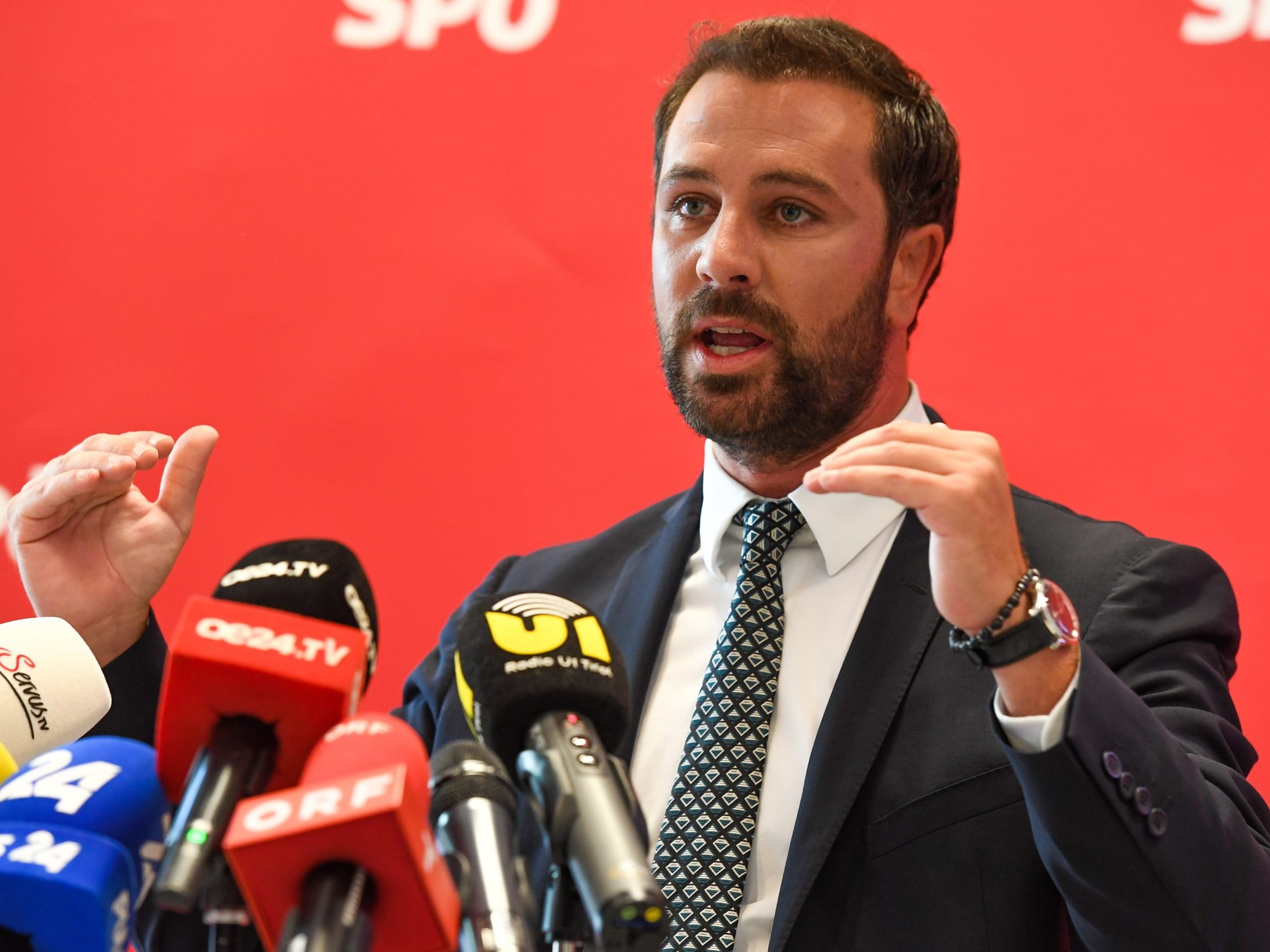 Tirols SPÖ-Chef Dornauer steht vor dem Rücktritt. Tirols SPÖ-Chef Dornauer steht vor dem Rücktritt.
