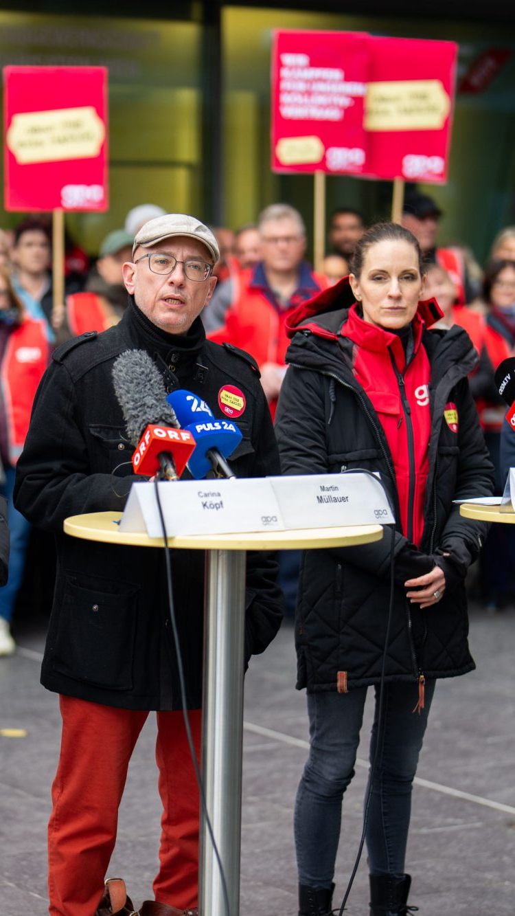 Die Betriebsräte drohen mit Störaktionen am Black Friday.