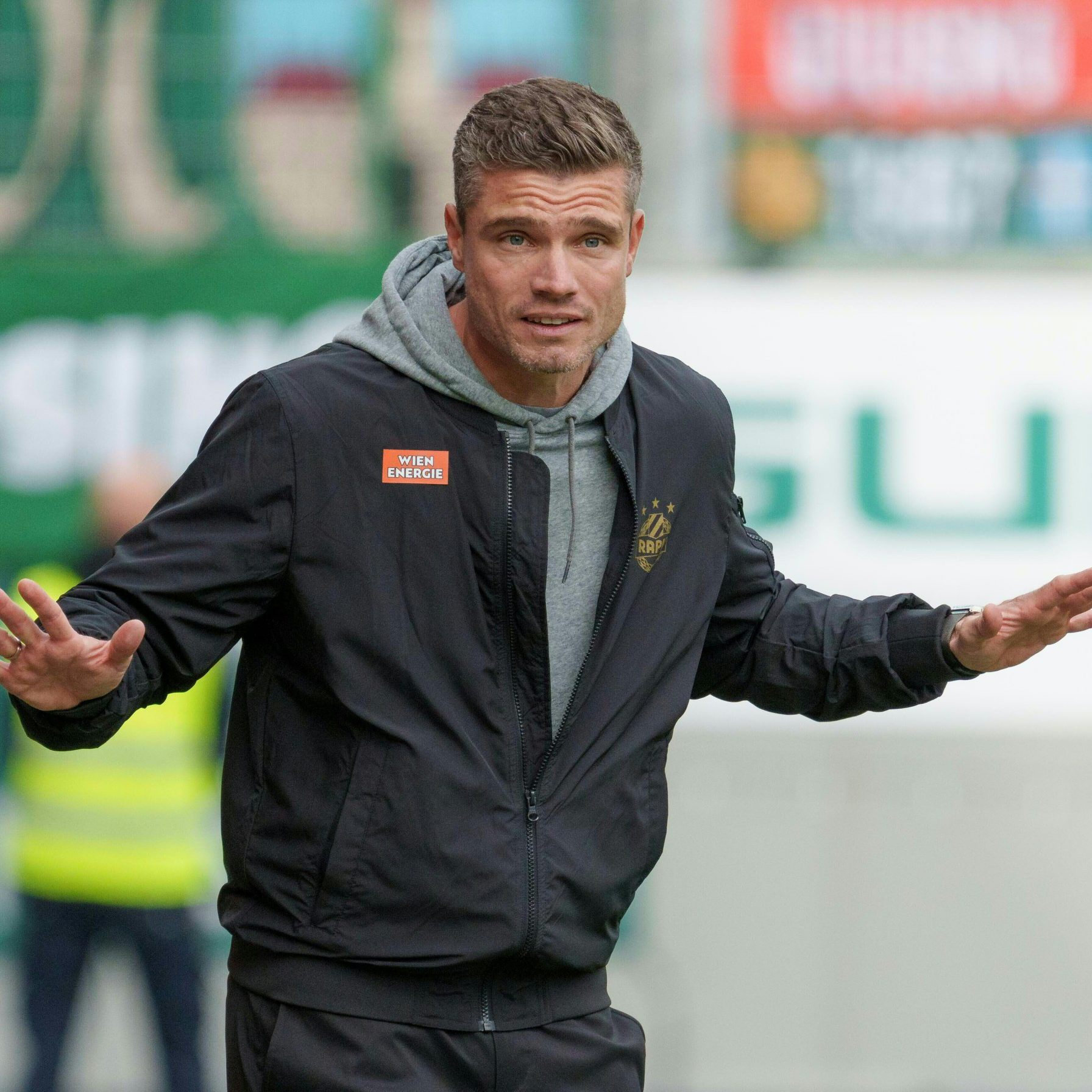 Die Hütteldorfer treffen diese Woche auf Petrocub Hincesti. Im Bild: Rapid-Trainer Klauß.