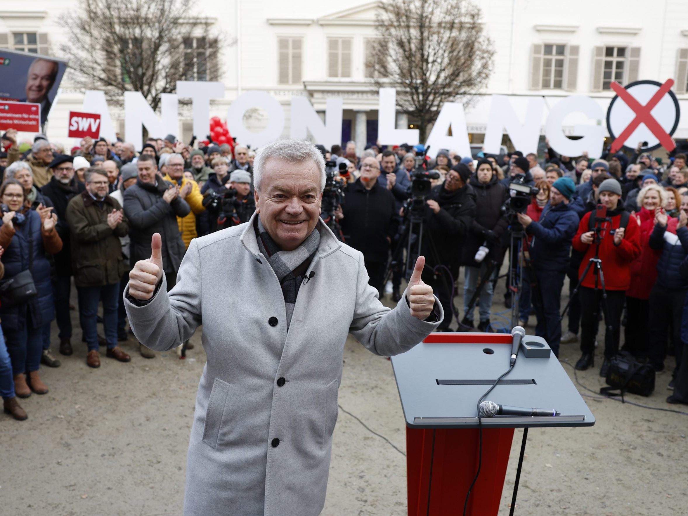 "Einer von euch, einer für euch", so SPÖ-Spitzenkandidat Anton Lang vor der Steiermark-Wahl.