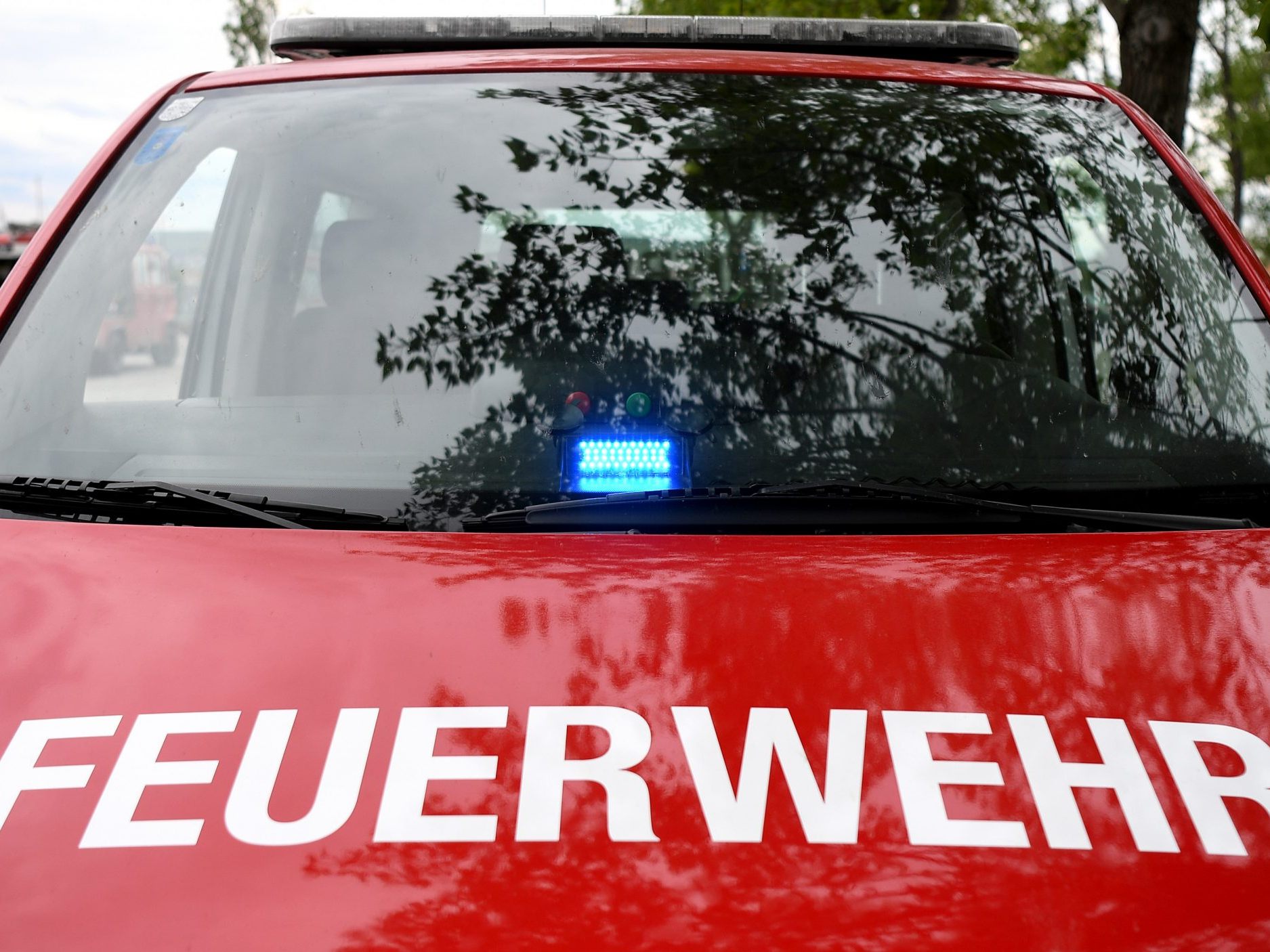 Feuerwehr war bei Brand bei Autohändler in Wien-Favoriten im Einsatz. Feuerwehr war bei Brand bei Autohändler in Wien-Favoriten im Einsatz.