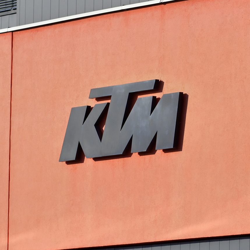 KTM ist mit fast drei Mrd. Euro Schulden zahlungsunfähig.