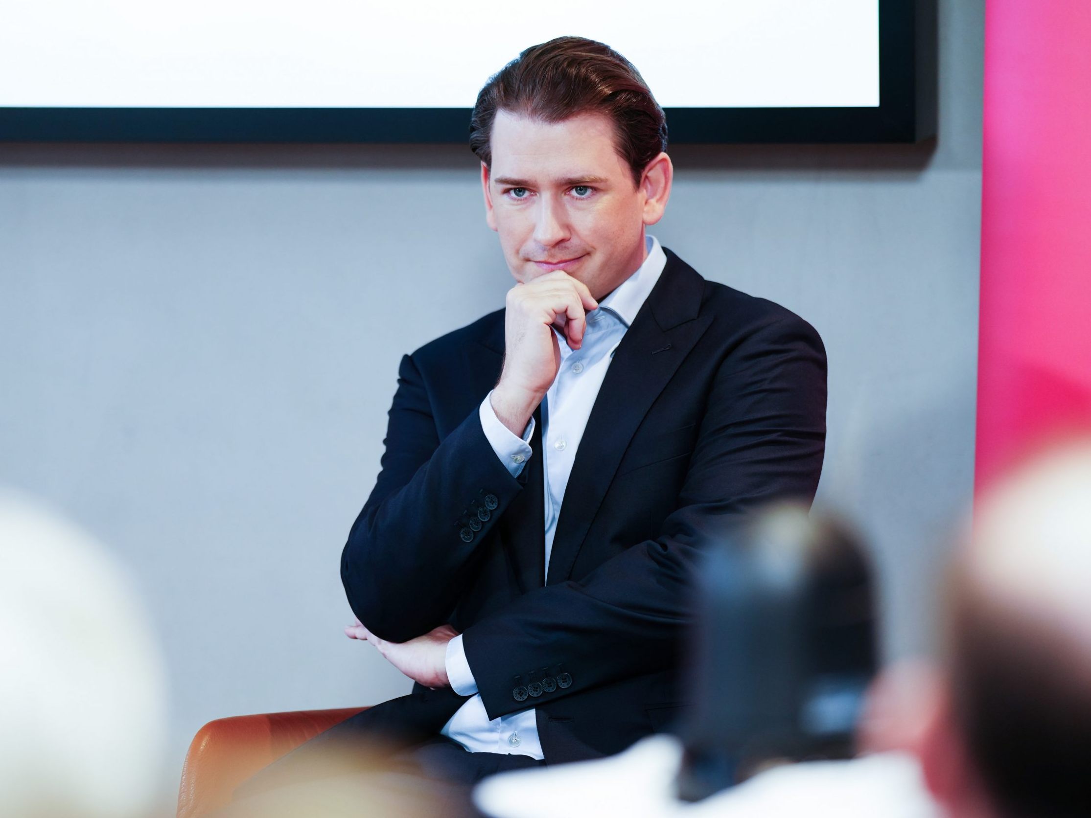 Kurz zahlt 415.000 Euro an Insolvenzverwalter zurück.
