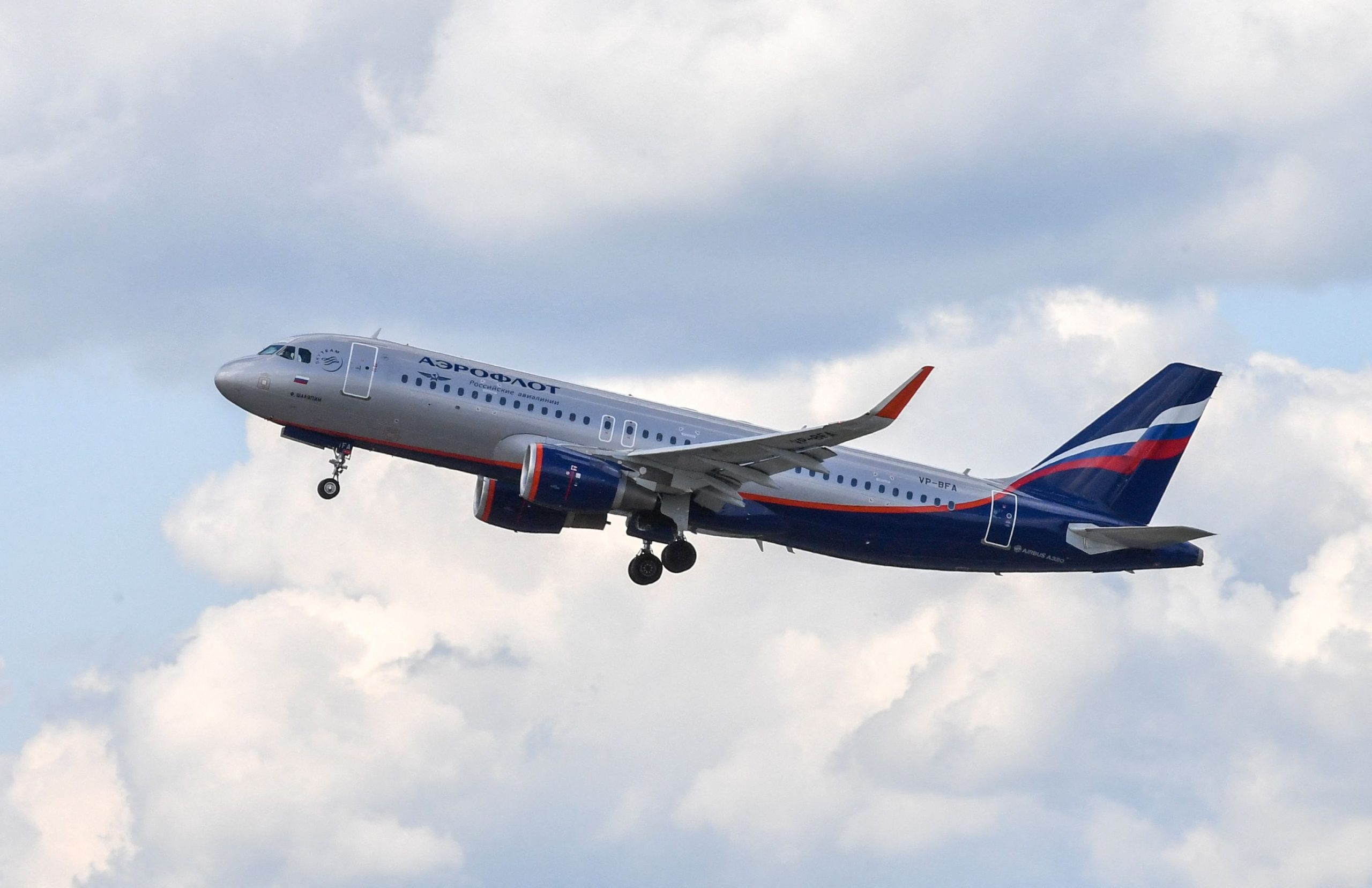 Nach über zwei Jahren Stillstand hob der Aeroflot-Airbus endlich wieder vom Münchner Flughafen ab. Nach über zwei Jahren Stillstand hob der Aeroflot-Airbus endlich wieder vom Münchner Flughafen ab.