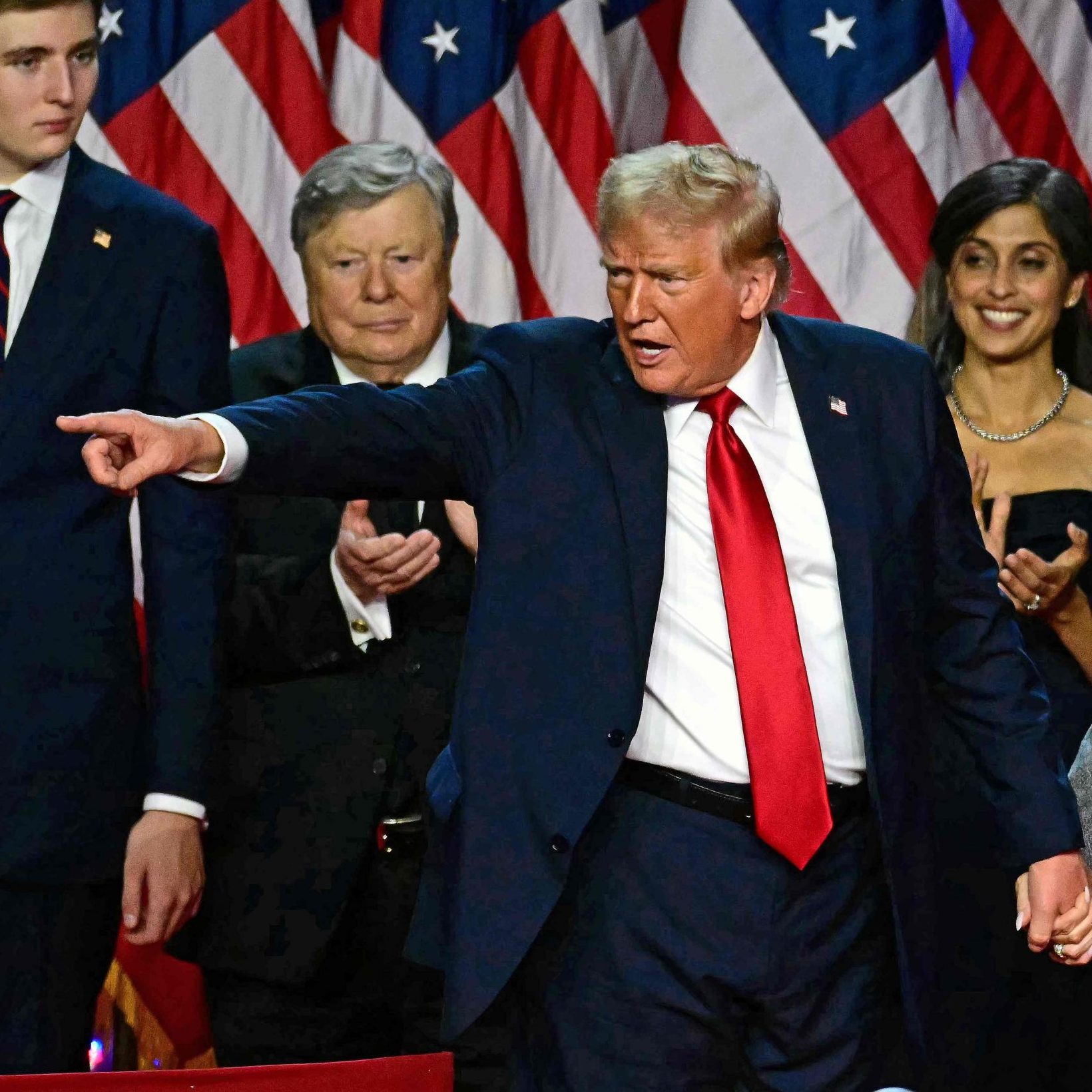 Statt einem erwarteten knappen Ergebnis gelingt Trump ein unerwarteter Durchmarsch