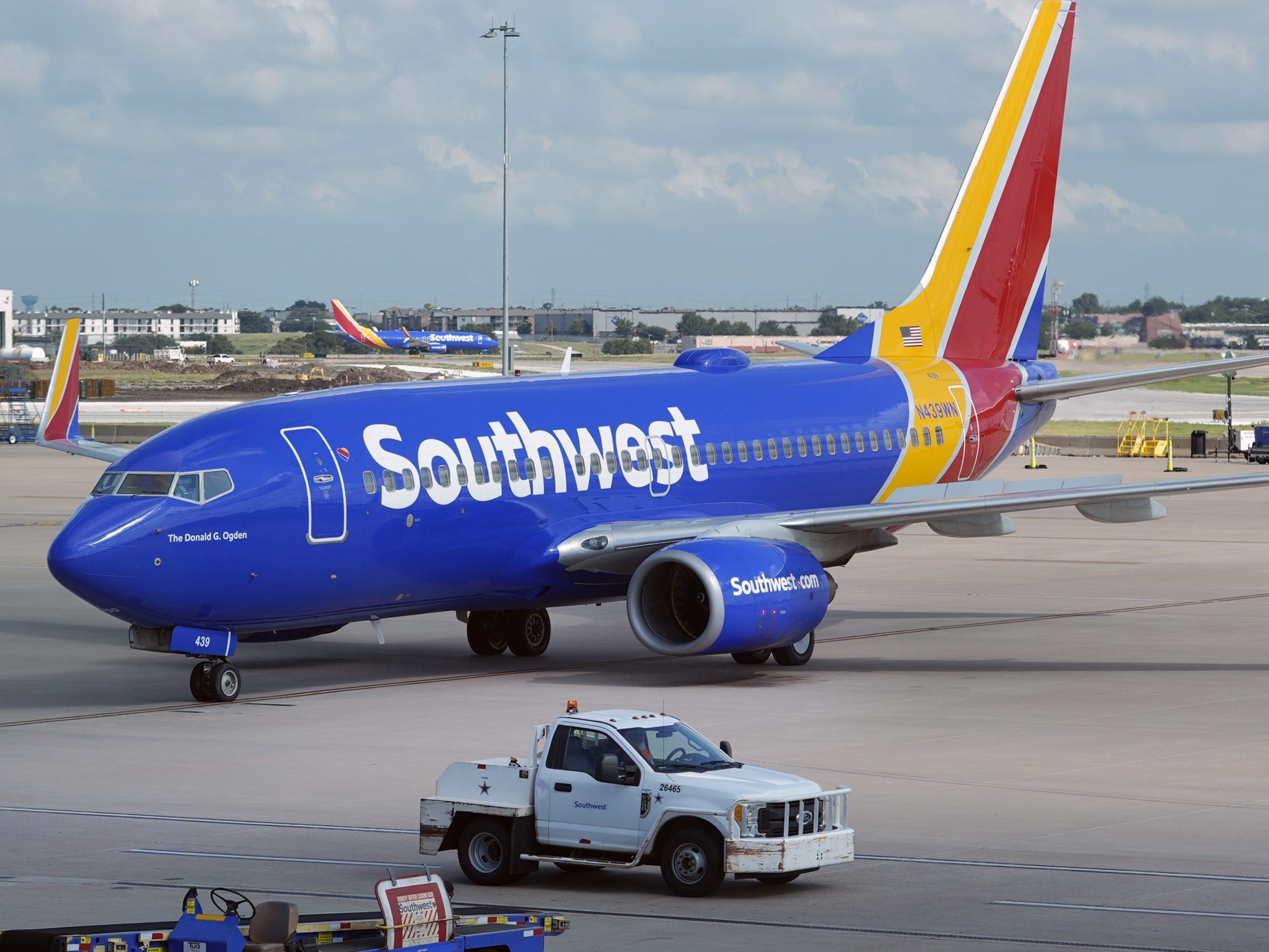 Eine Southwest-Maschine wurde vor dme Abflug in Dallas von einer Kugel getroffen. Eine Southwest-Maschine wurde vor dme Abflug in Dallas von einer Kugel getroffen.