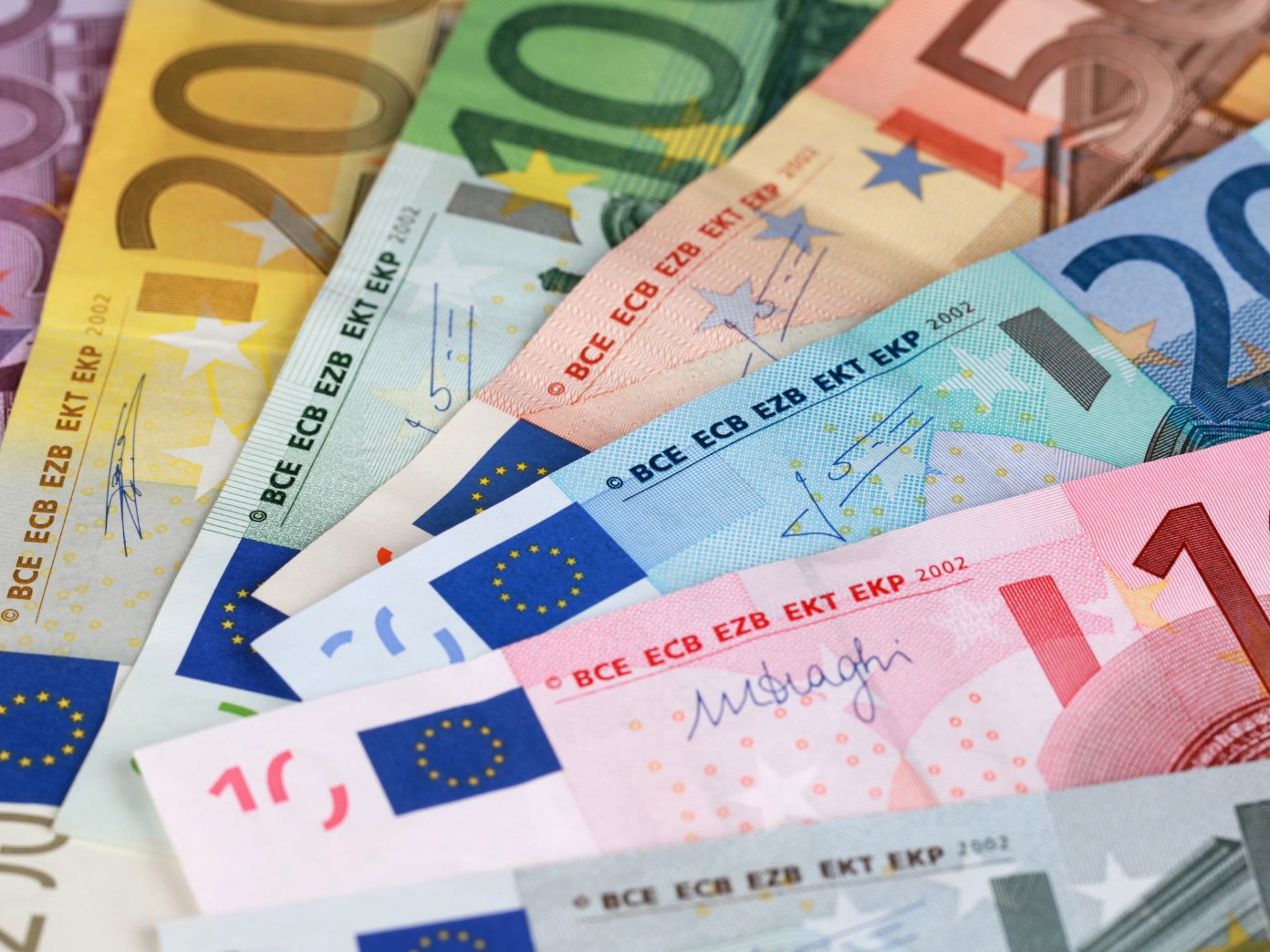 Die Kosten für Naturkatastrophen und für Pensionen steigen.