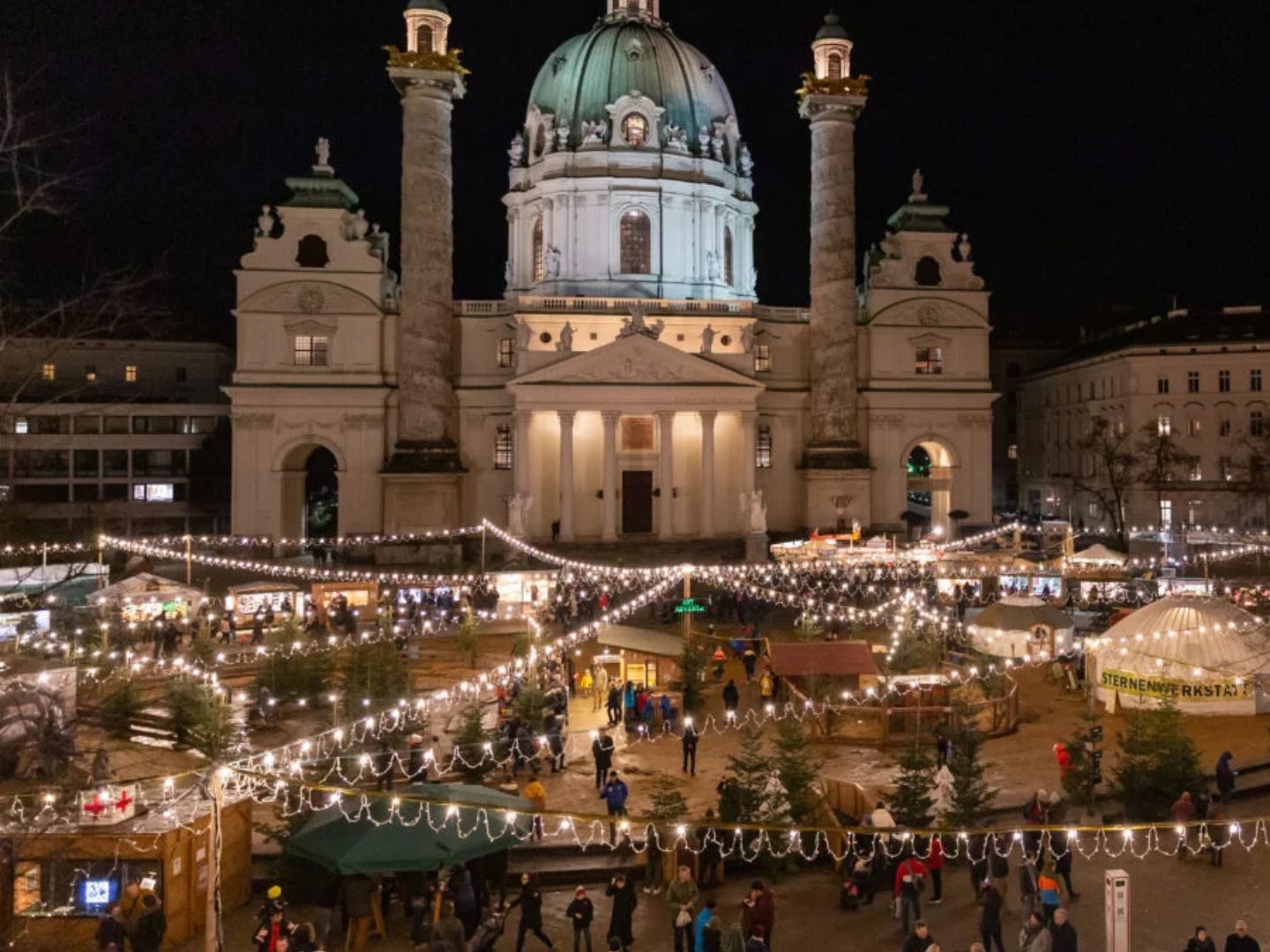 Programm für Groß und Klein beim ART ADVENT am Wiener Karlsplatz. Programm für Groß und Klein beim ART ADVENT am Wiener Karlsplatz.