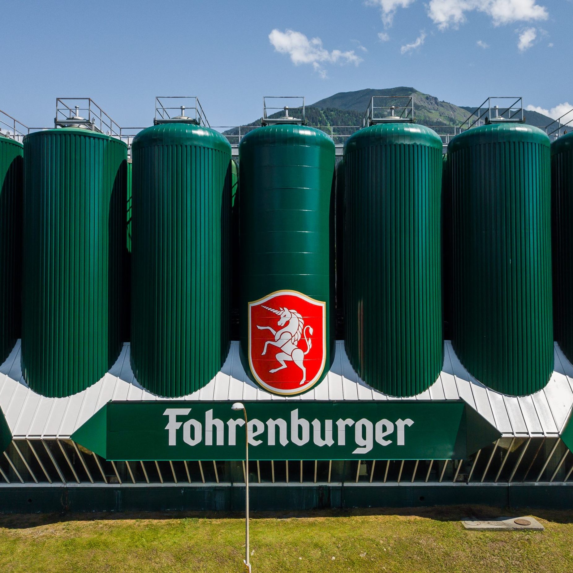 In einer Presseaussendung gibt Fohrenburger einen Anstieg der Bierpreise bekannt.