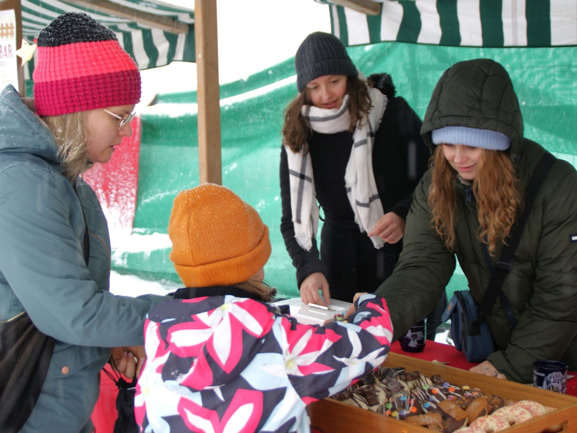 Am ersten Adventwochenende – 30. November – wird das Bucher Dorfzentrum wieder zum Handelsplatz. Am ersten Adventwochenende – 30. November – wird das Bucher Dorfzentrum wieder zum Handelsplatz.