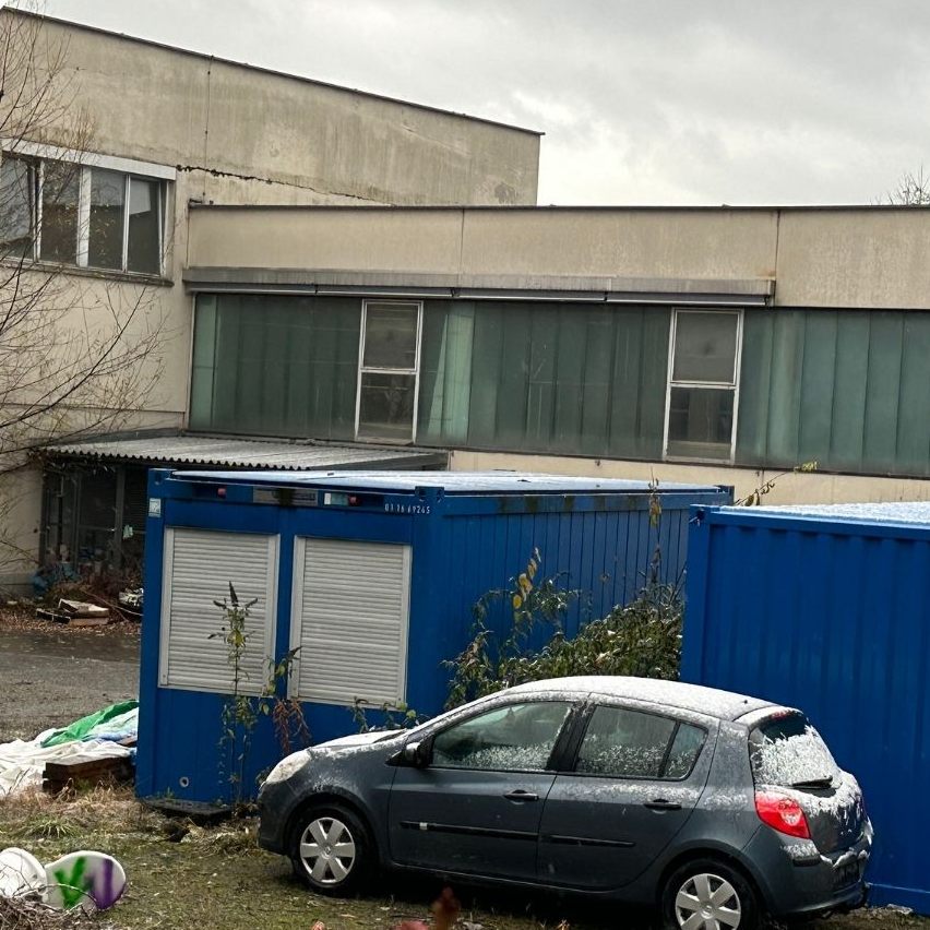 Bürger berichten über Müllprobleme beim ehemaligen Elektra-Areal.