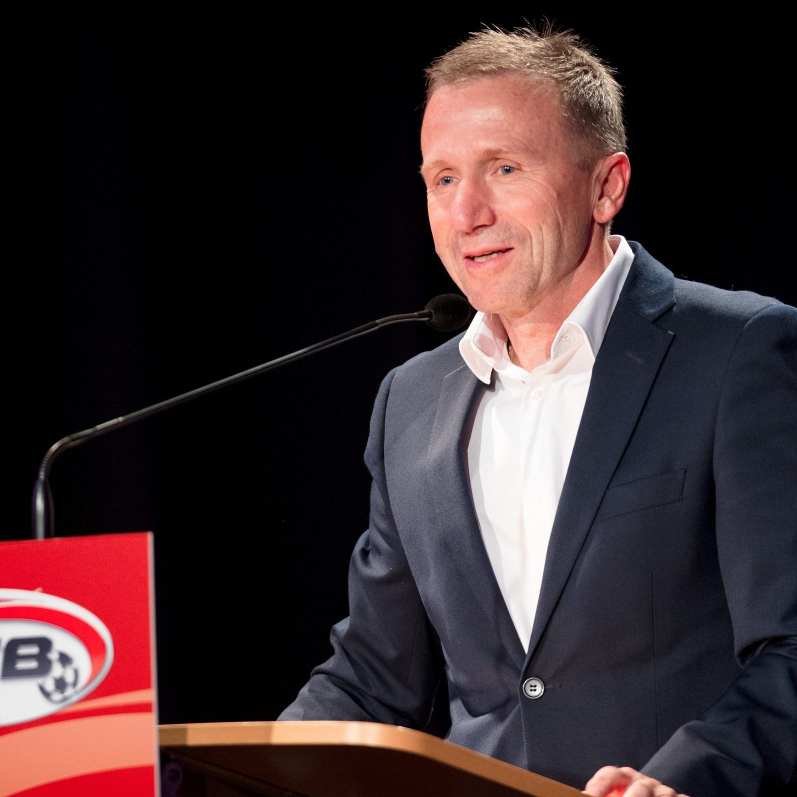 Klaus Mitterdorfer zieht die Reißleine.