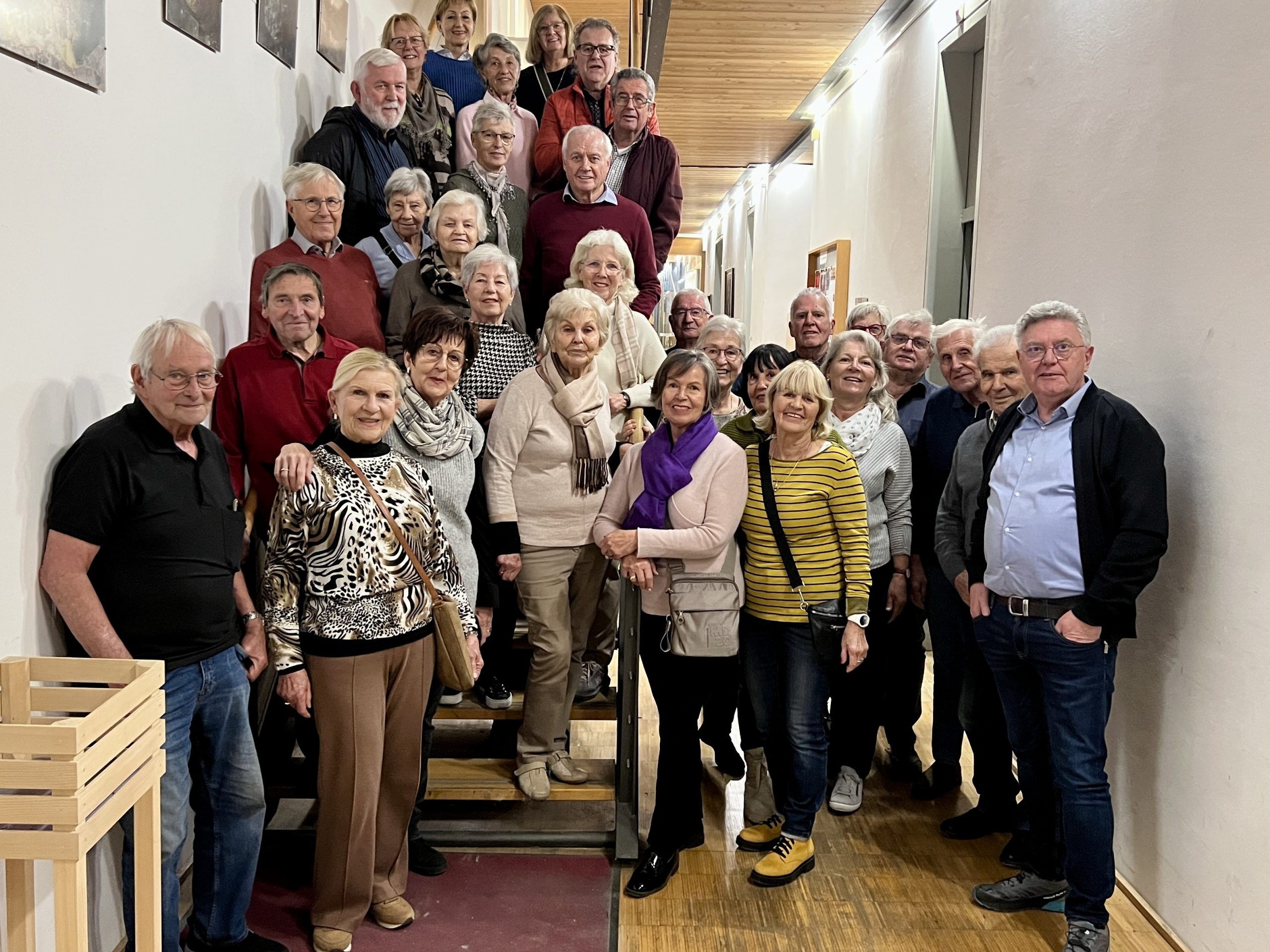 Die Nenzinger Senioren 50plus bei der Fa. Rieger-Orgelbau Die Nenzinger Senioren 50plus bei der Fa. Rieger-Orgelbau