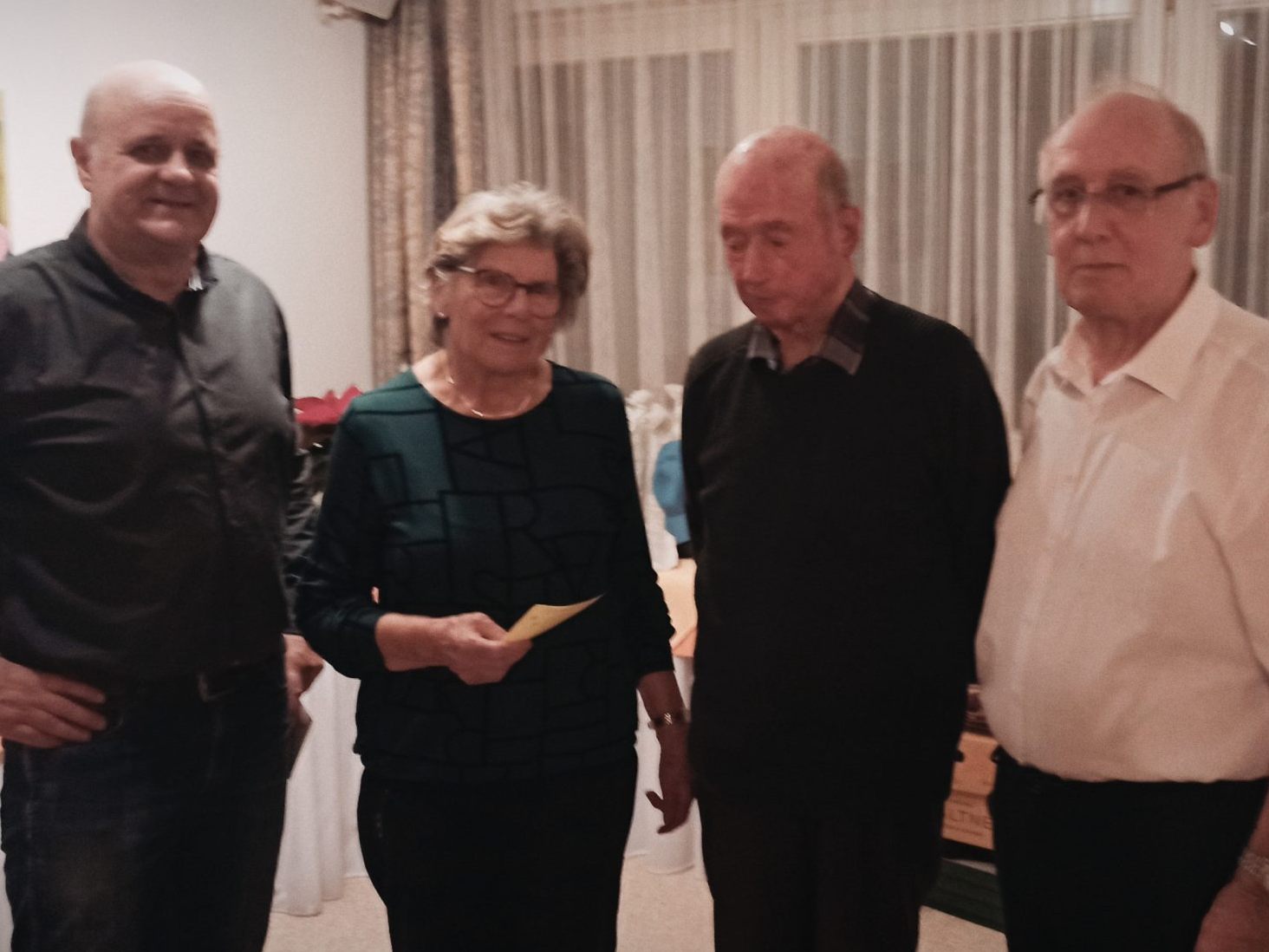 Von links nach rechts: Ewald Nachbaur, Gertrud Fritz, Pirmin Längle und Obmann Stephan Längle. Von links nach rechts: Ewald Nachbaur, Gertrud Fritz, Pirmin Längle und Obmann Stephan Längle.