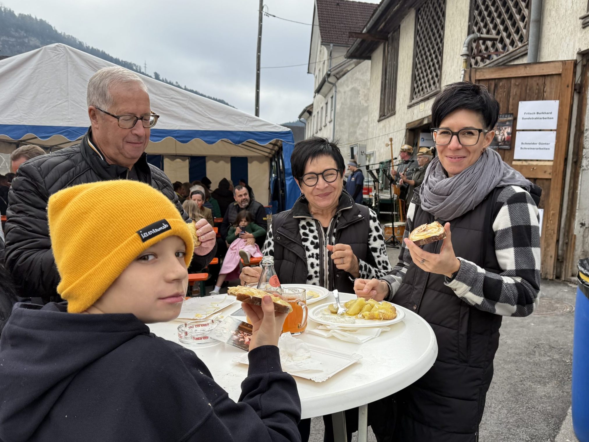 Familie Alton ließ es sich schmecken.