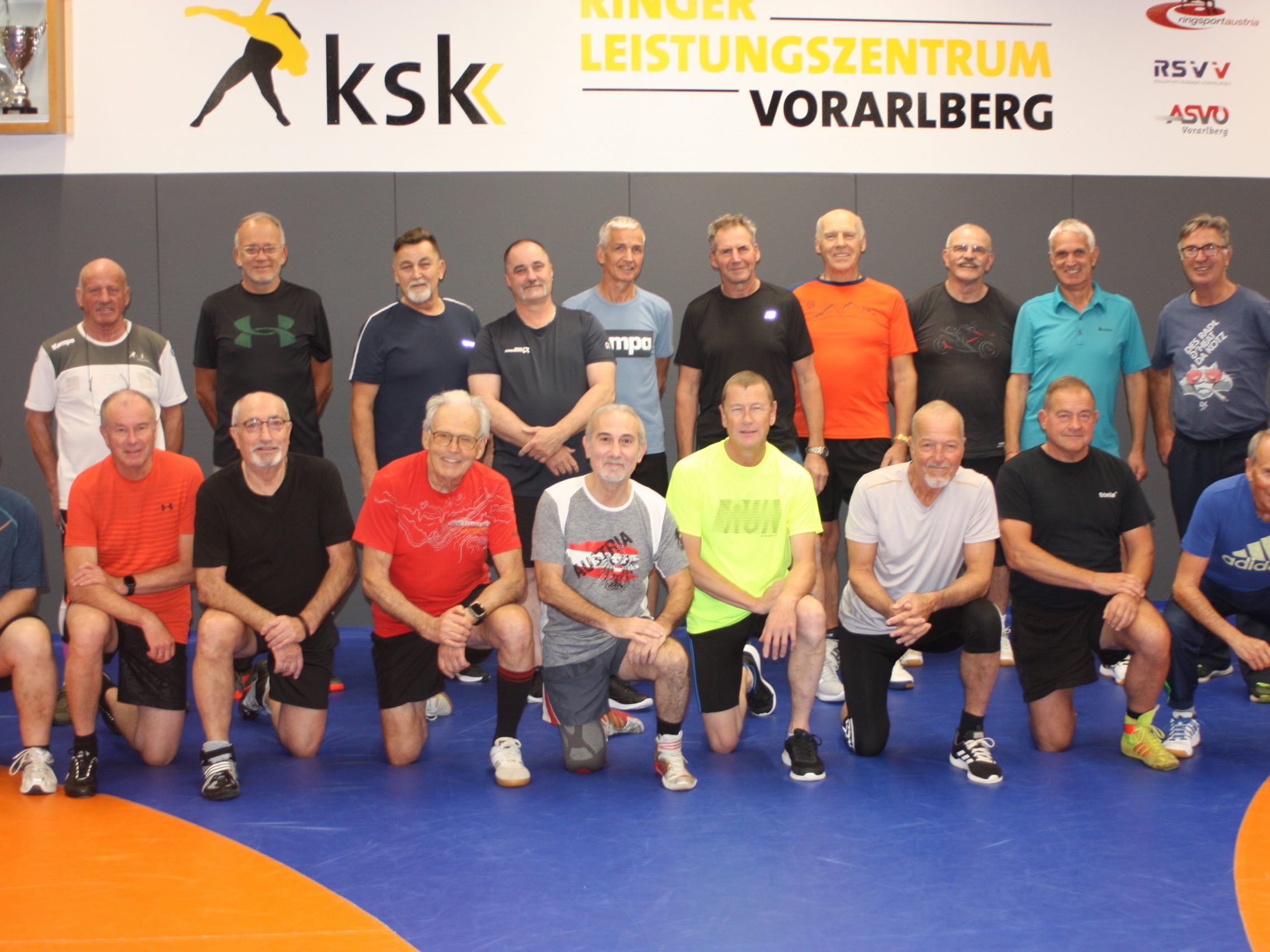 Die Gymnastikgruppe vom KSK Klaus trifft sich wöchentlich und genießt diese Zeit. Die Gymnastikgruppe vom KSK Klaus trifft sich wöchentlich und genießt diese Zeit.