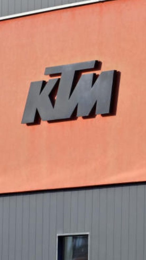 Die NEOS fordern Reformen zugunsten des Wirtschaftsstandorts Österreich.