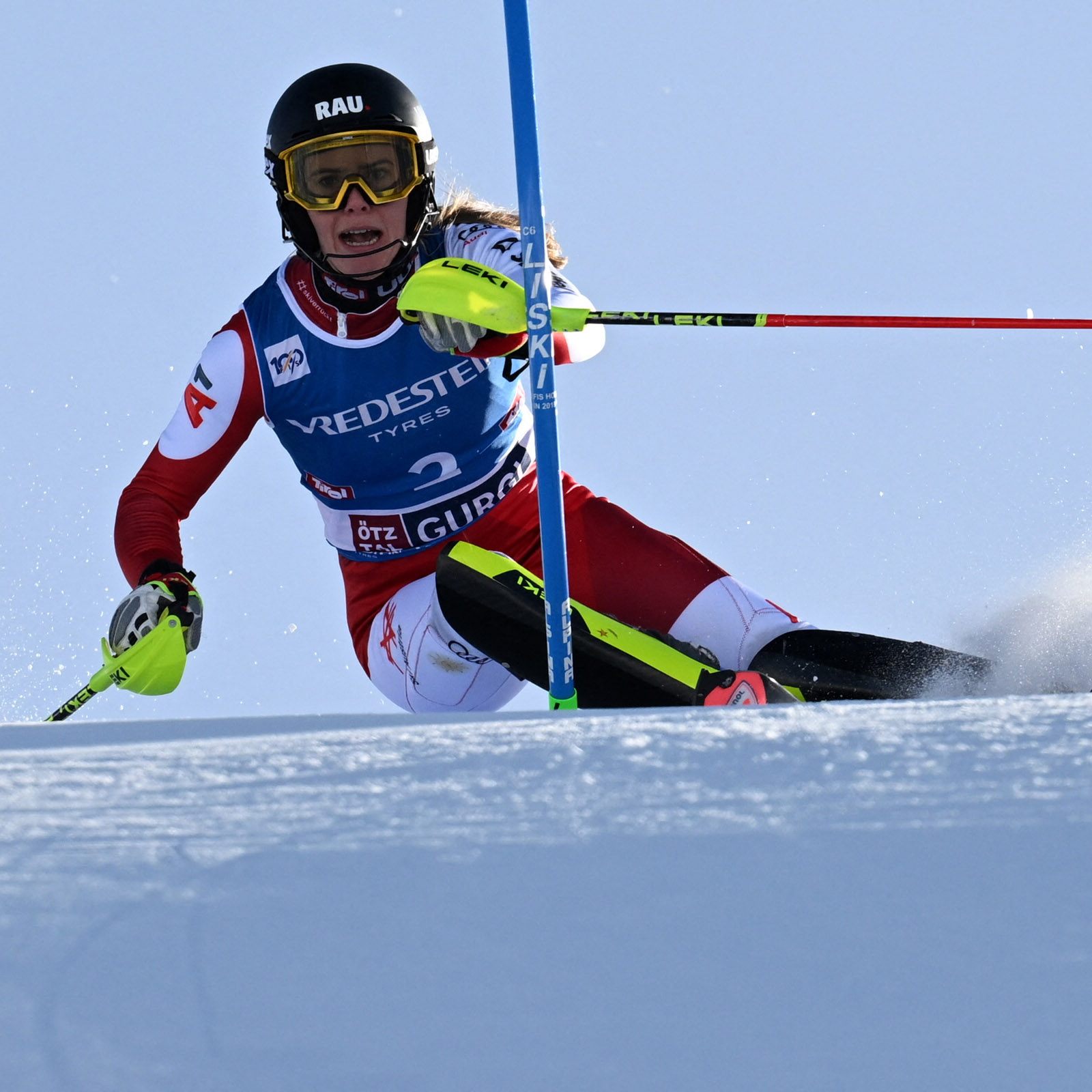 Shiffrin führt vor Holdener - Vorarlbergerin (Bild) fehlen 0,52 Sek. auf US-Star.