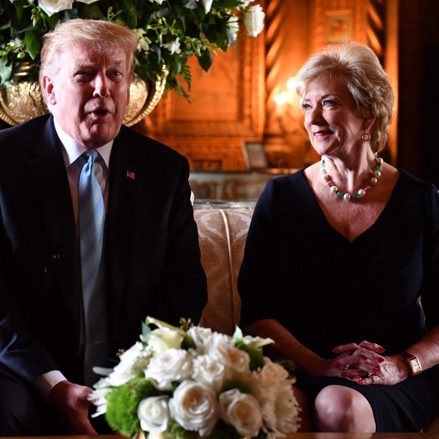 76-Jährige (r.) ohne einschlägige Erfahrung soll USA zur "Nummer eins bei Bildung" machen.