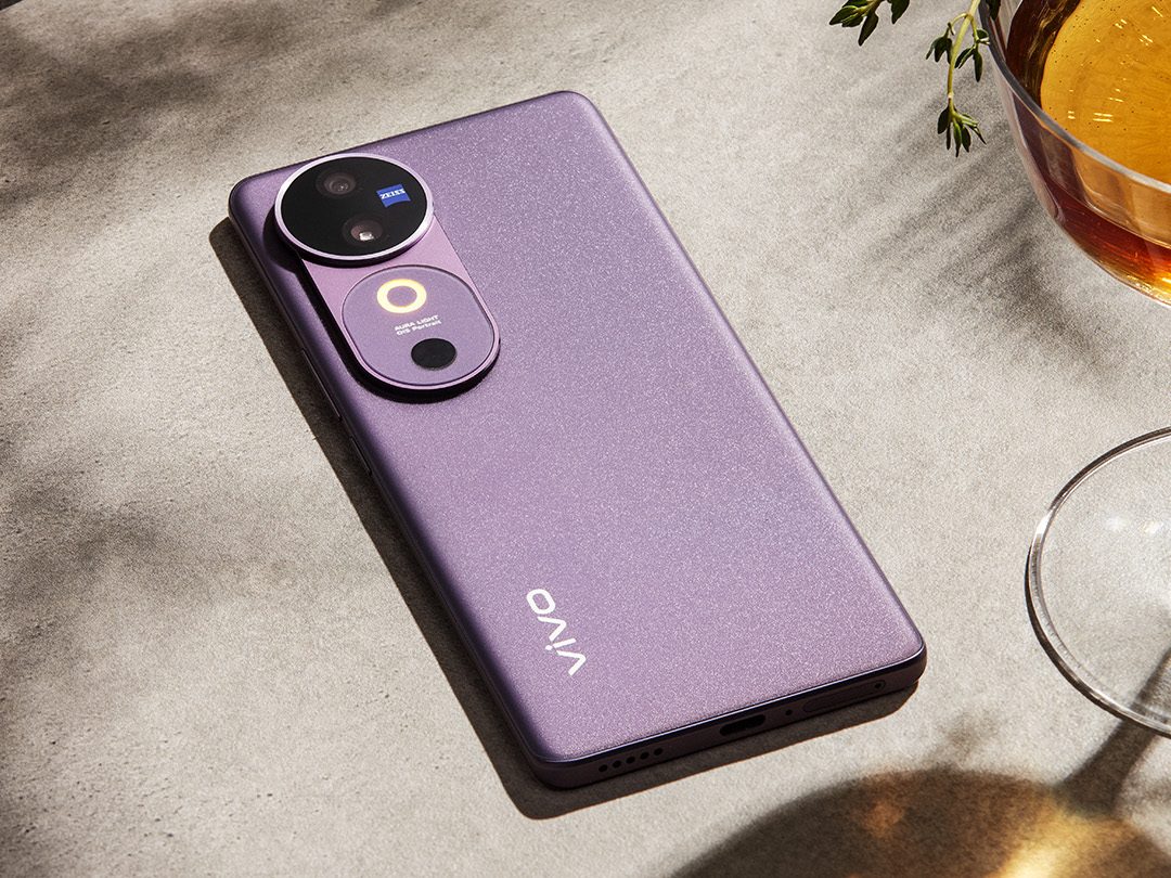 Gewinnt im VIENNA.at-Adventkalender heute das V40 Smartphone von vivo.