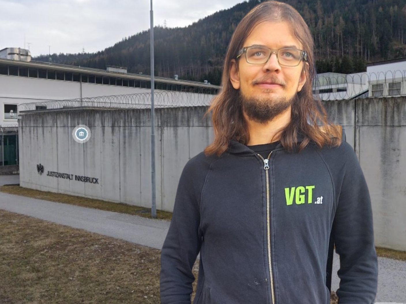 Für Georg Prinz ist der Veganismus eine Weltanschauung. In Haft soll er keine angemessene vegane Mahlzeiten bekommen haben.