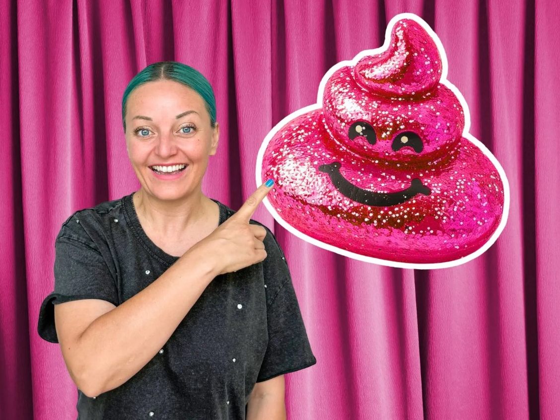 Die schonungslose Comedy-Show zur härtesten äh, festlichsten Zeit des Jahres. Die schonungslose Comedy-Show zur härtesten äh, festlichsten Zeit des Jahres.