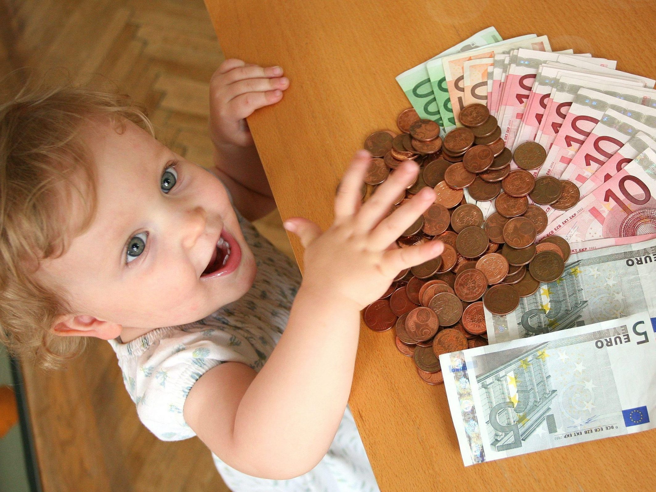 Die Familienbeihilfe wird 2025 angehoben.