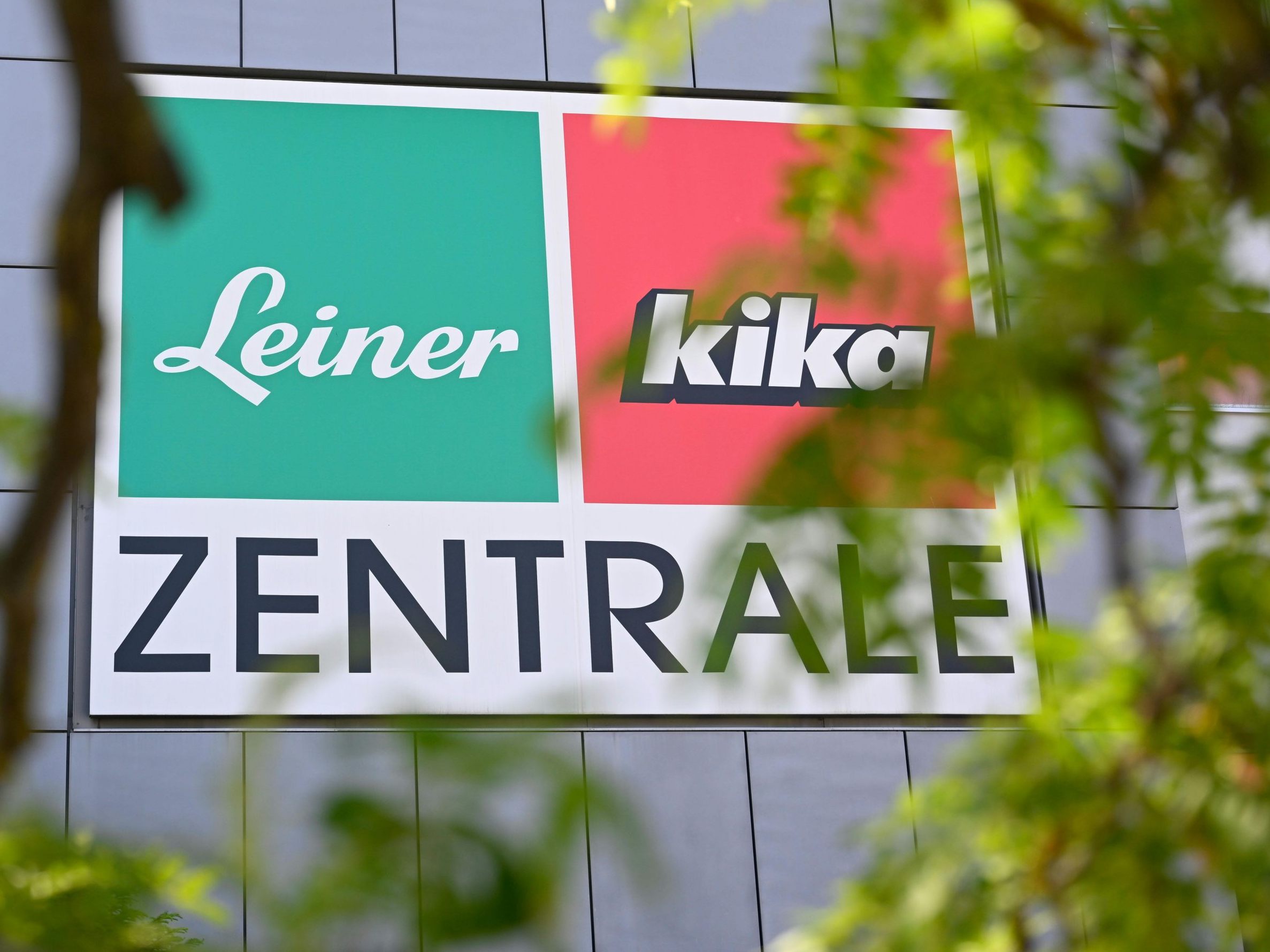 Teilnehmer der Stiftung können sich bis zu drei Jahre aus- und weiterbilden. Teilnehmer der Stiftung können sich bis zu drei Jahre aus- und weiterbilden.