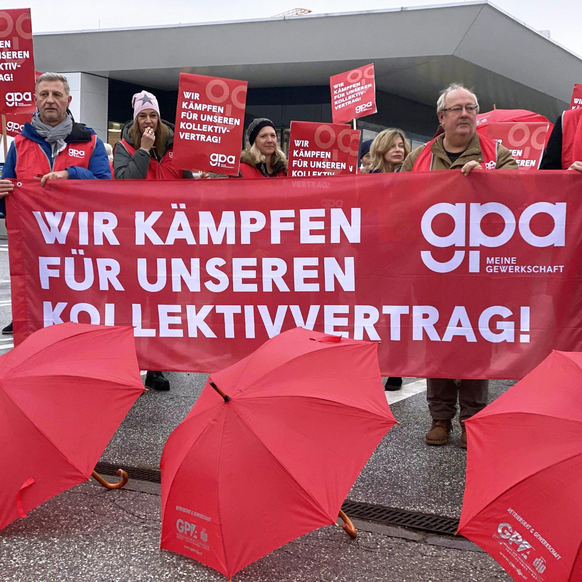 Der Kollektivvertrag gilt für mehr als 430.000 Angestellte in der heimischen Handelsbranche.