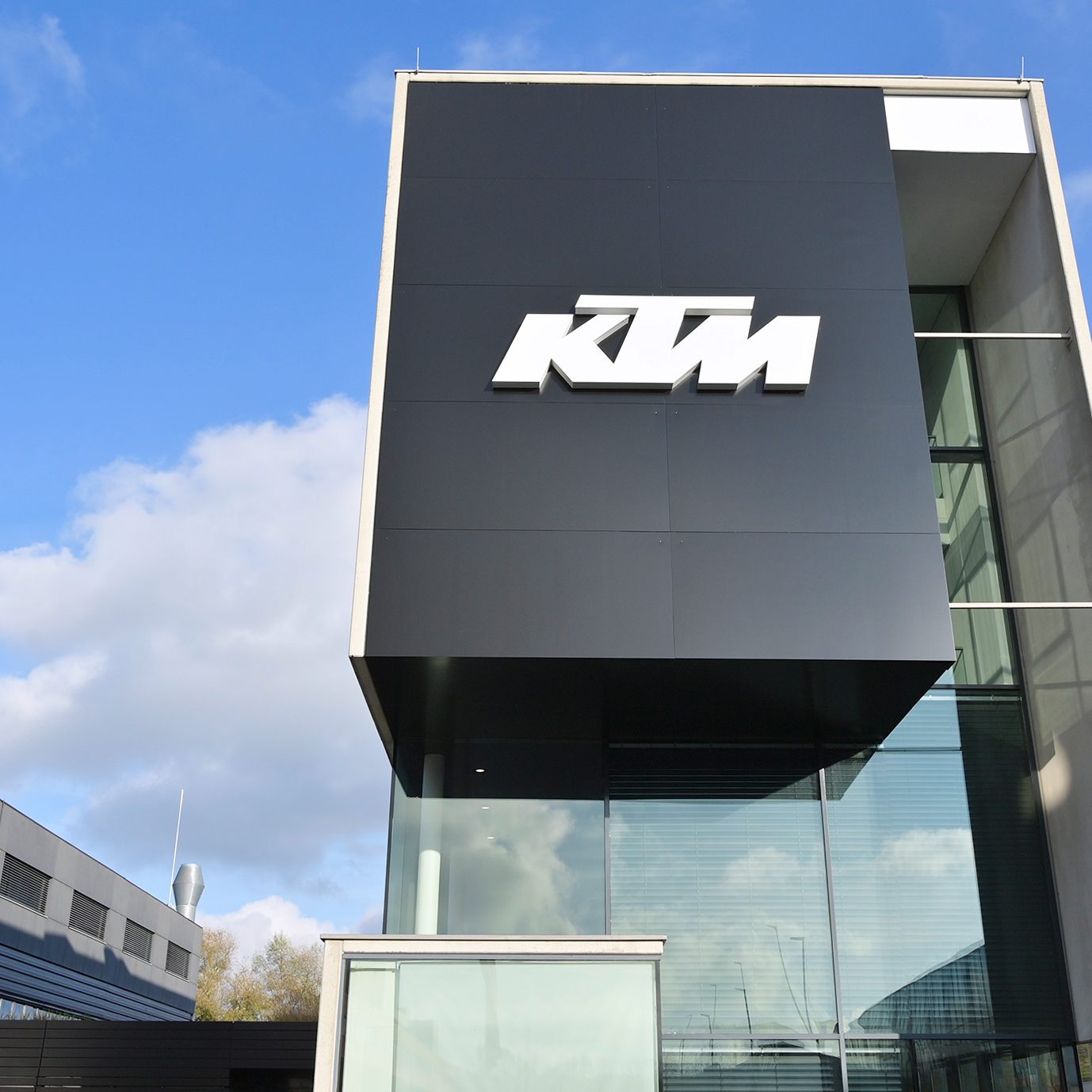 Dezember-Gehälter wurden von KTM bereits angewiesen.