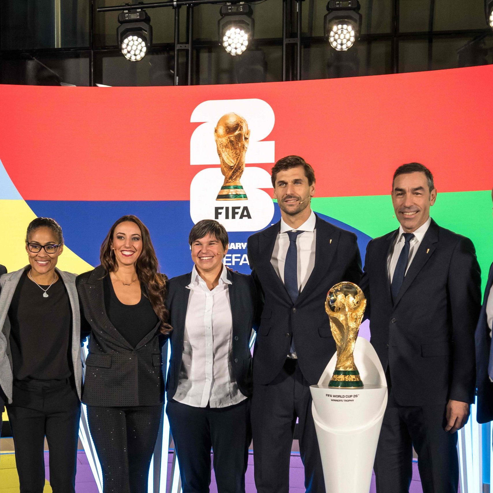 Semra Hunter glänzte als Moderatorin der WM-Quali-Auslosung und ist eine etablierte Fußball-Journalistin.