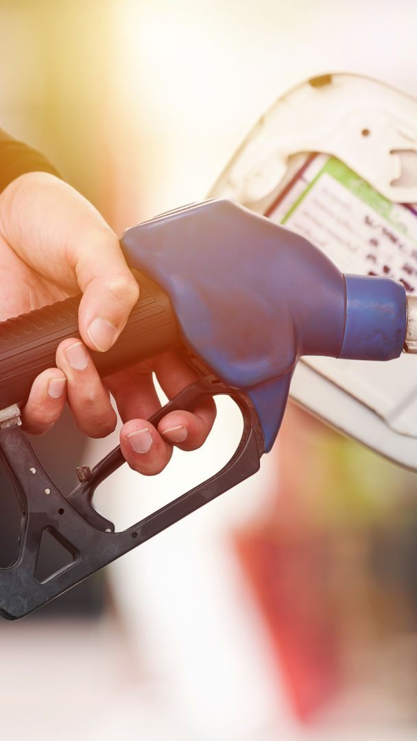 Wer günstig tanken möchte, sollte dies am Wochenende tun.