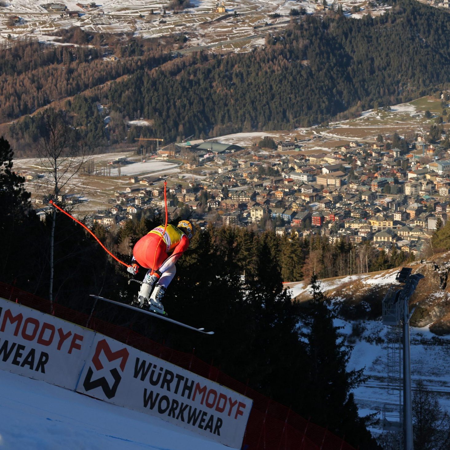 Der ÖSV setzt primär auf Kriechmayr und Trainingsdritten Babinsky - Im Bild der Schweizer Justin Murisier.