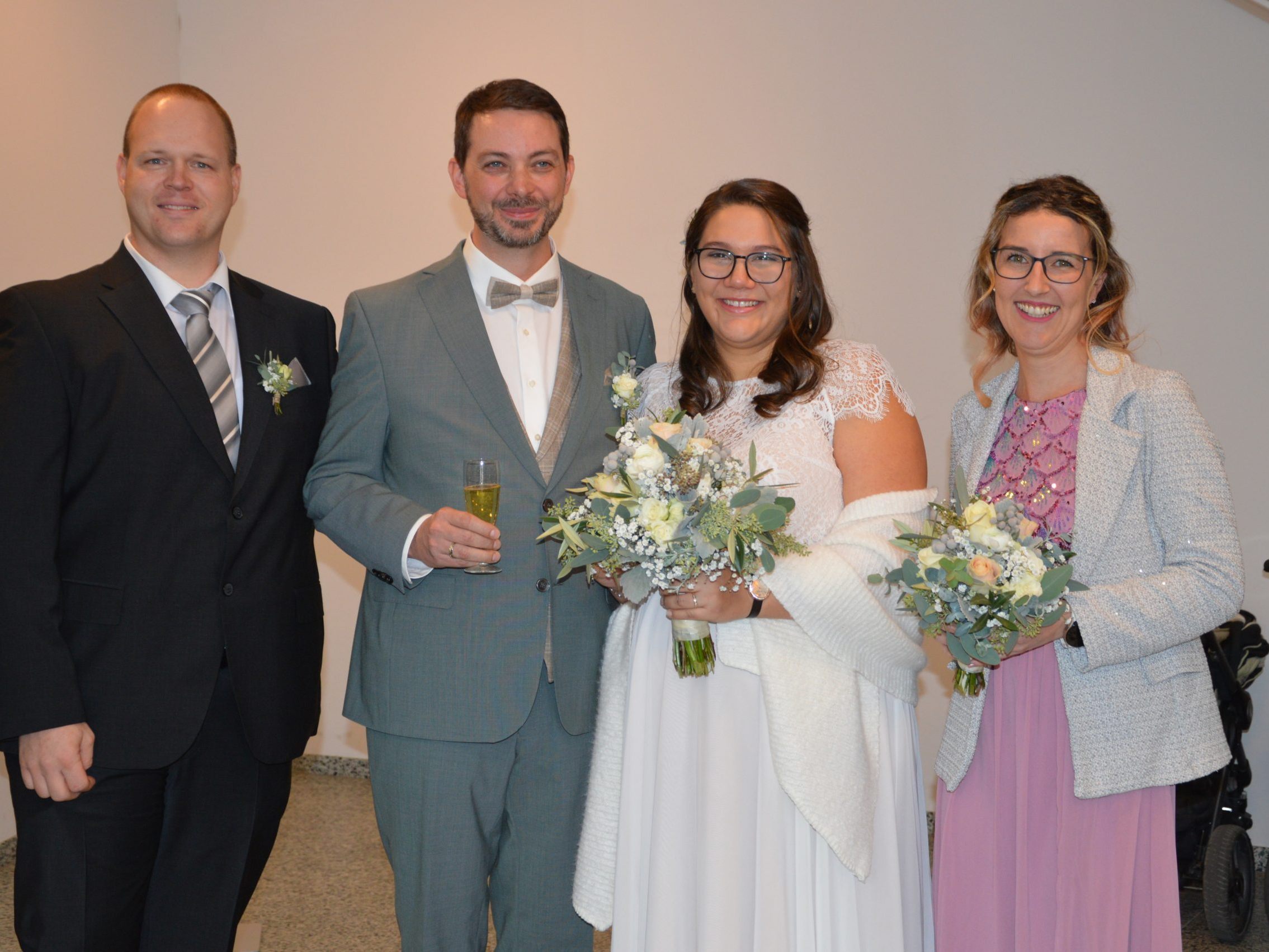 Sarah Nigsch und Martin Tritsch feierten standesamtliche Trauung. Sarah Nigsch und Martin Tritsch feierten standesamtliche Trauung.
