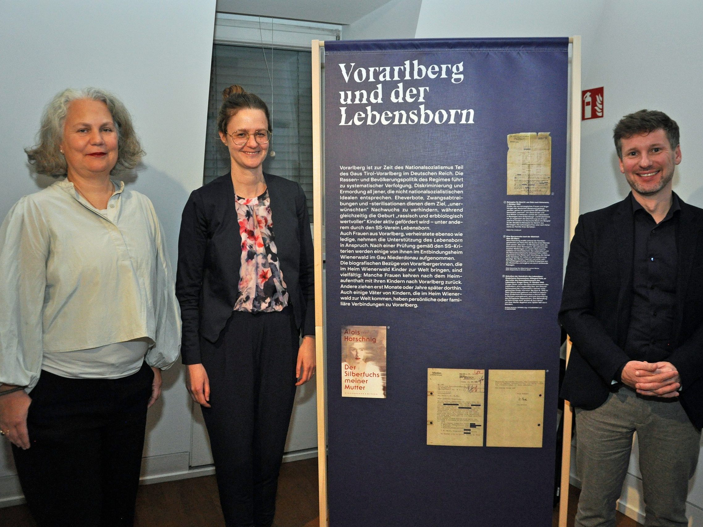 Petra Zudrell (Stadtmuseum) hatte mit Sabine Nachbaur und Lukas Schretter vom Ludwig Boltzmann Institut für Kriegsfolgenforschung zur Eröffnung der Ausstellung „Am Rande des Wienerwalds. Der Lebensborn in Feichtenbach“ geladen. Petra Zudrell (Stadtmuseum) hatte mit Sabine Nachbaur und Lukas Schretter vom Ludwig Boltzmann Institut für Kriegsfolgenforschung zur Eröffnung der Ausstellung „Am Rande des Wienerwalds. Der Lebensborn in Feichtenbach“ geladen.