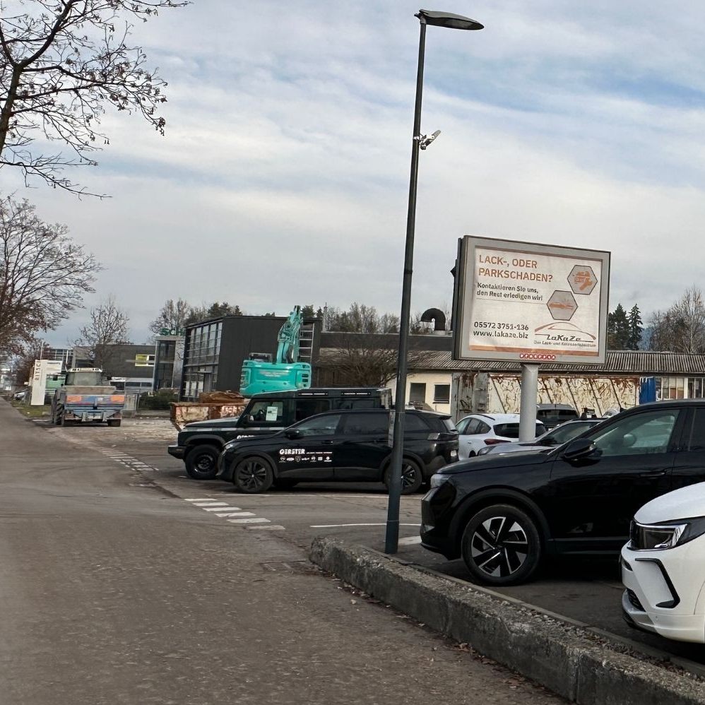 Auf dem Firmengelände des Autohauses Gerster tut sich was.