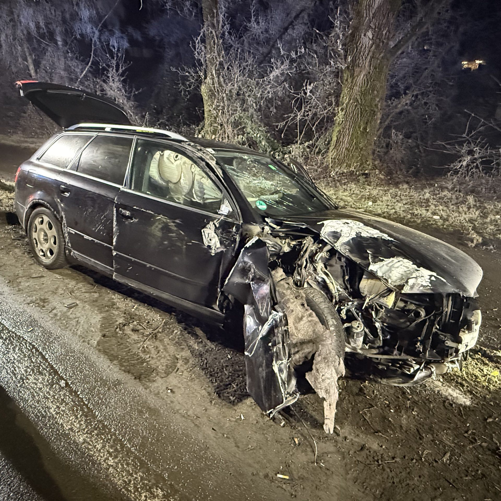 Am Fahrzeug entstand Totalschaden