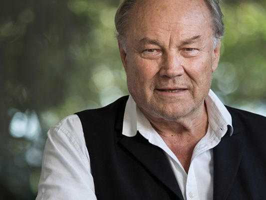 Klaus Maria Brandauer liest seinen „literarischen Querschnitt“ Klaus Maria Brandauer liest seinen „literarischen Querschnitt“