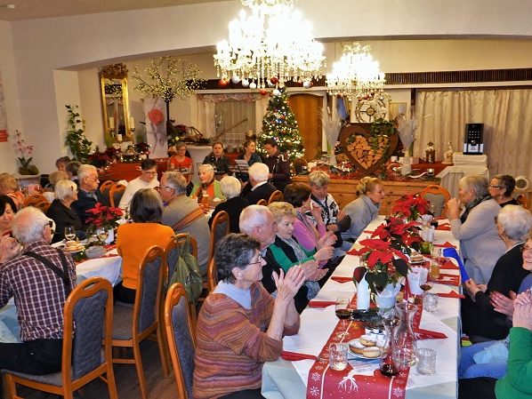 PVÖ Partenen: Weihnachtsfeier“ im Partenerhof PVÖ Partenen: Weihnachtsfeier“ im Partenerhof