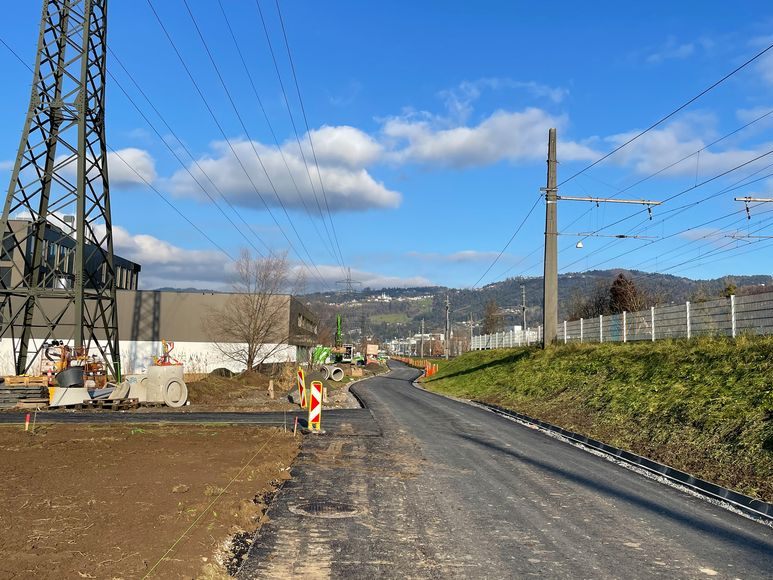 Der Fahrradweg kann ab 23. Dezember wieder befahren werden. Der Fahrradweg kann ab 23. Dezember wieder befahren werden.