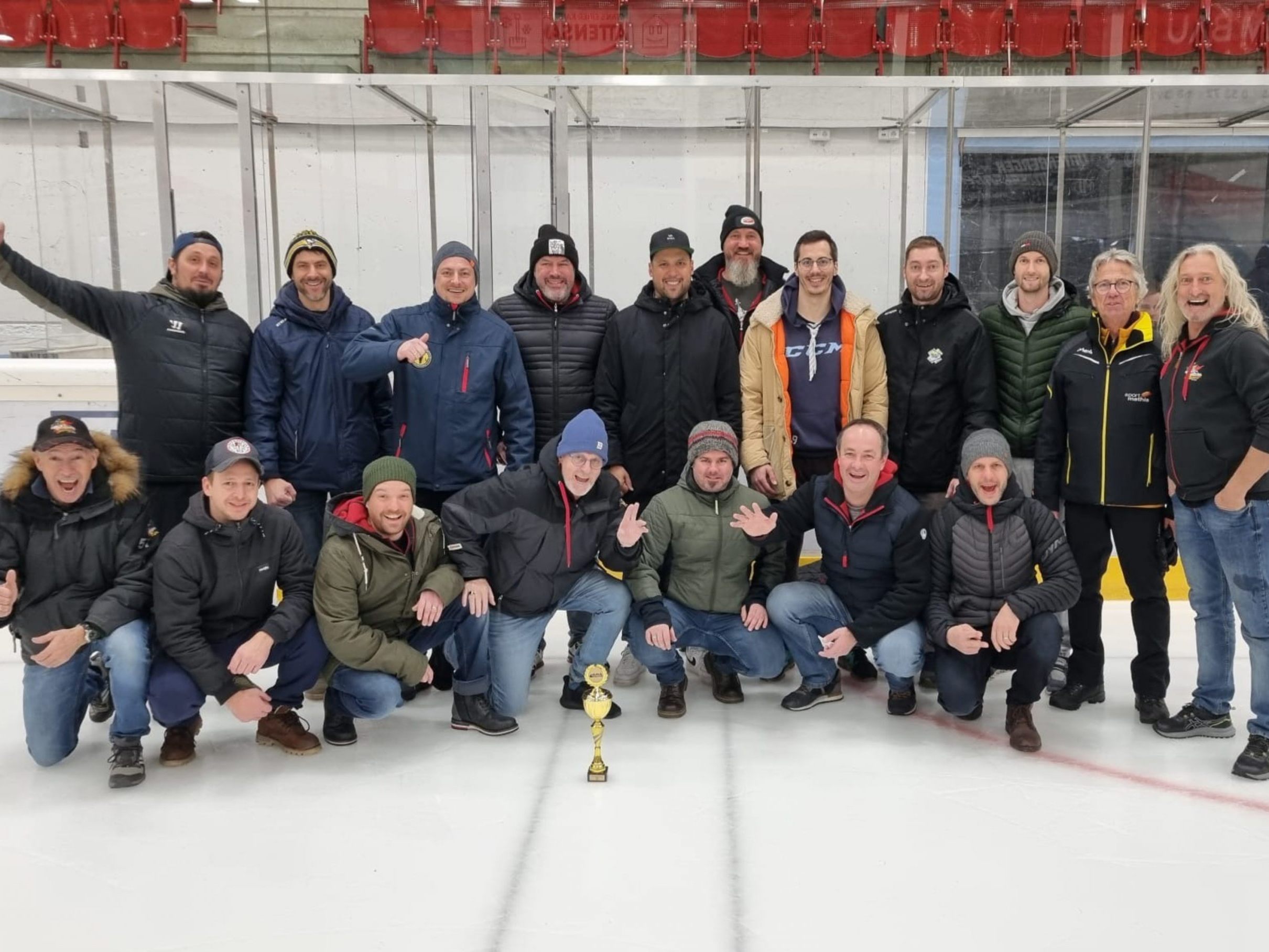 Die Sport Mathis Fighters feierten beim Oldie-Cup in Kitzbühel ihr 45-jähriges Vereinsbestehen.