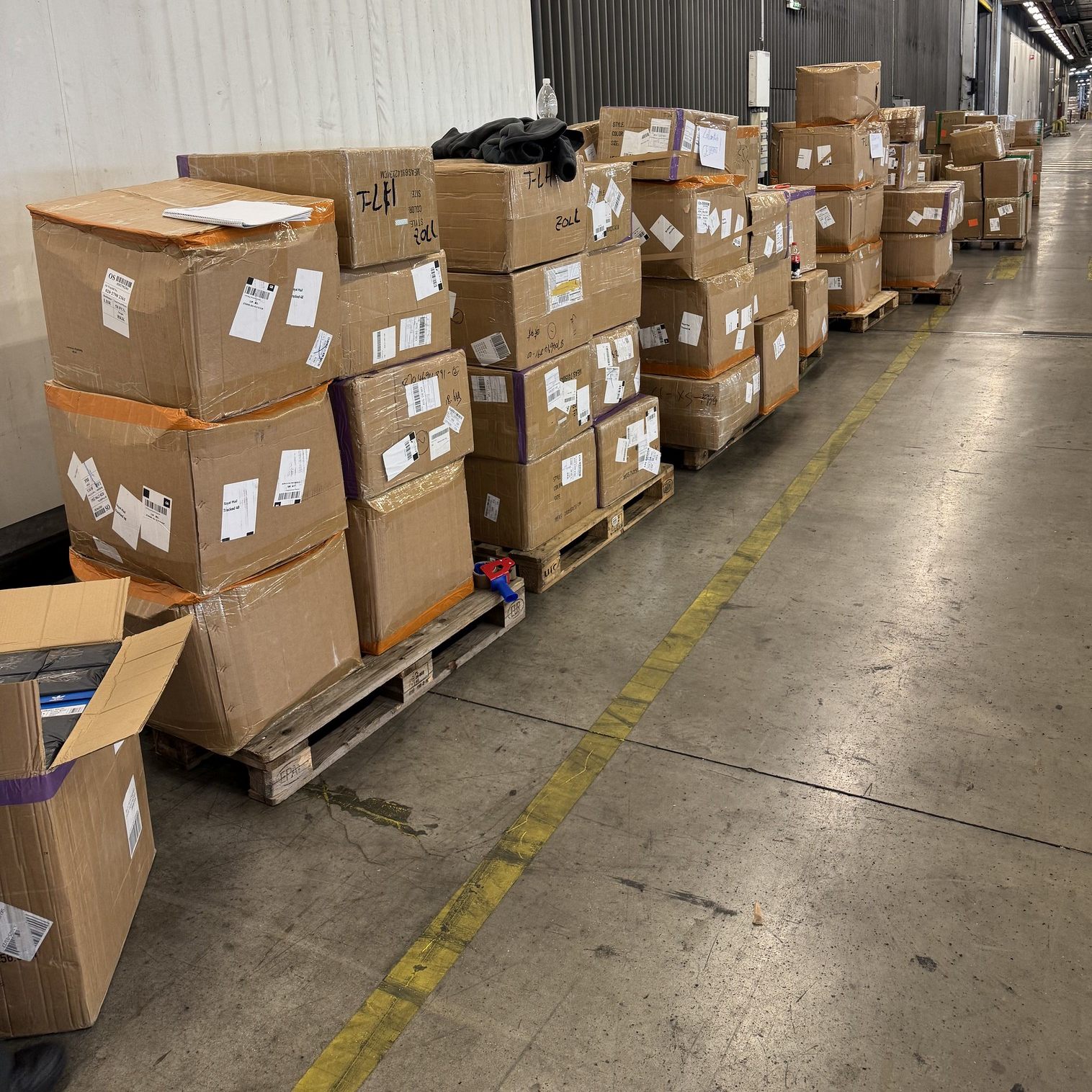 Dem Zoll gelang ein Produktpiraterie-Großaufgriff am Flughafen Wien.