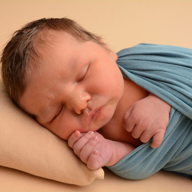 Die gesamte VOL.AT-Redaktion gratuliert herzlich zu diesem besonderen Ereignis und wünscht der Familie Lampert viele wundervolle Momente mit ihrem kleinen Wunder Emilio Maximilian.