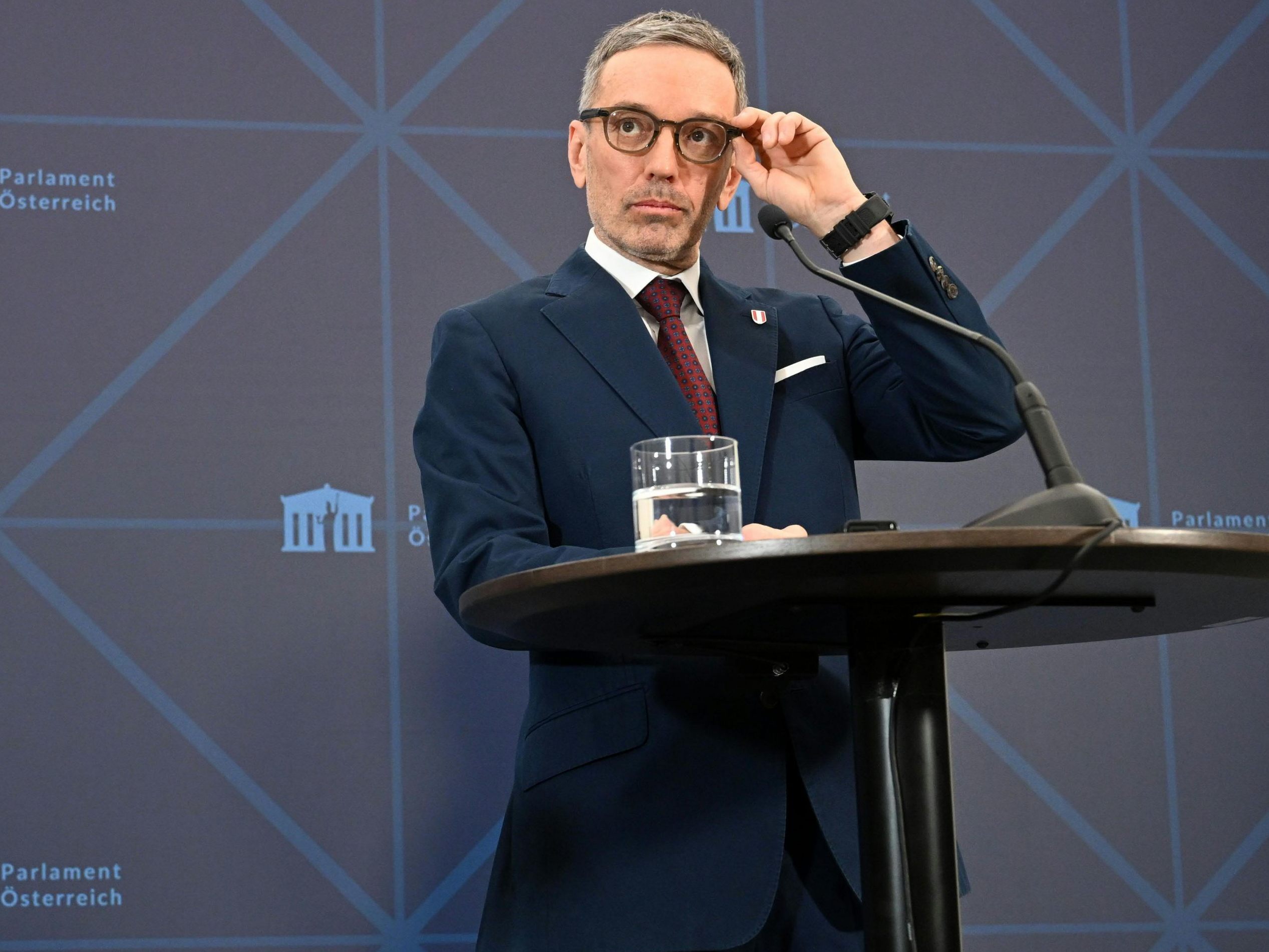 Die FPÖ steht bei der Parteienförderung anders da als die ÖVP. Die FPÖ steht bei der Parteienförderung anders da als die ÖVP.