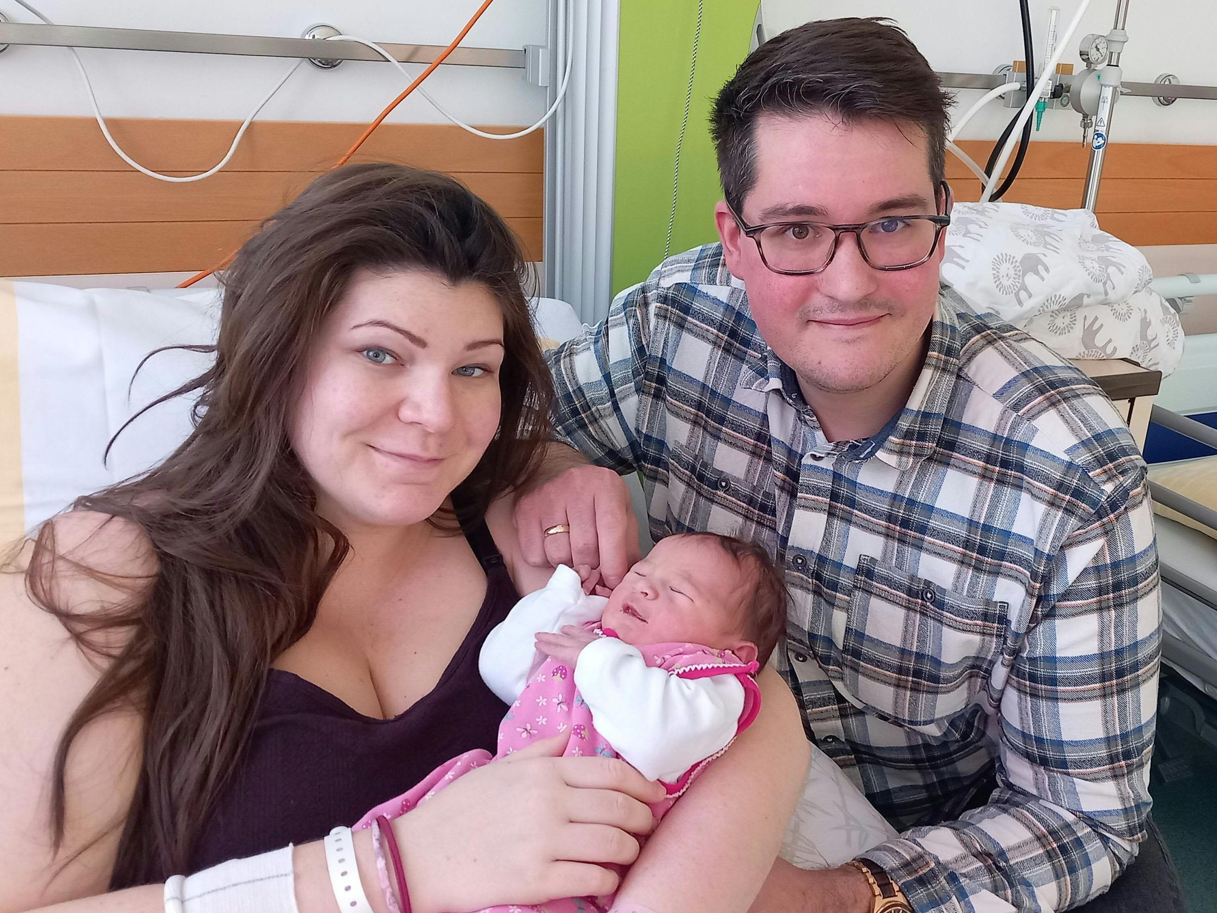 Baby Luisa war die Schnellste und ist Österreichs Neujahrsbaby 2025.