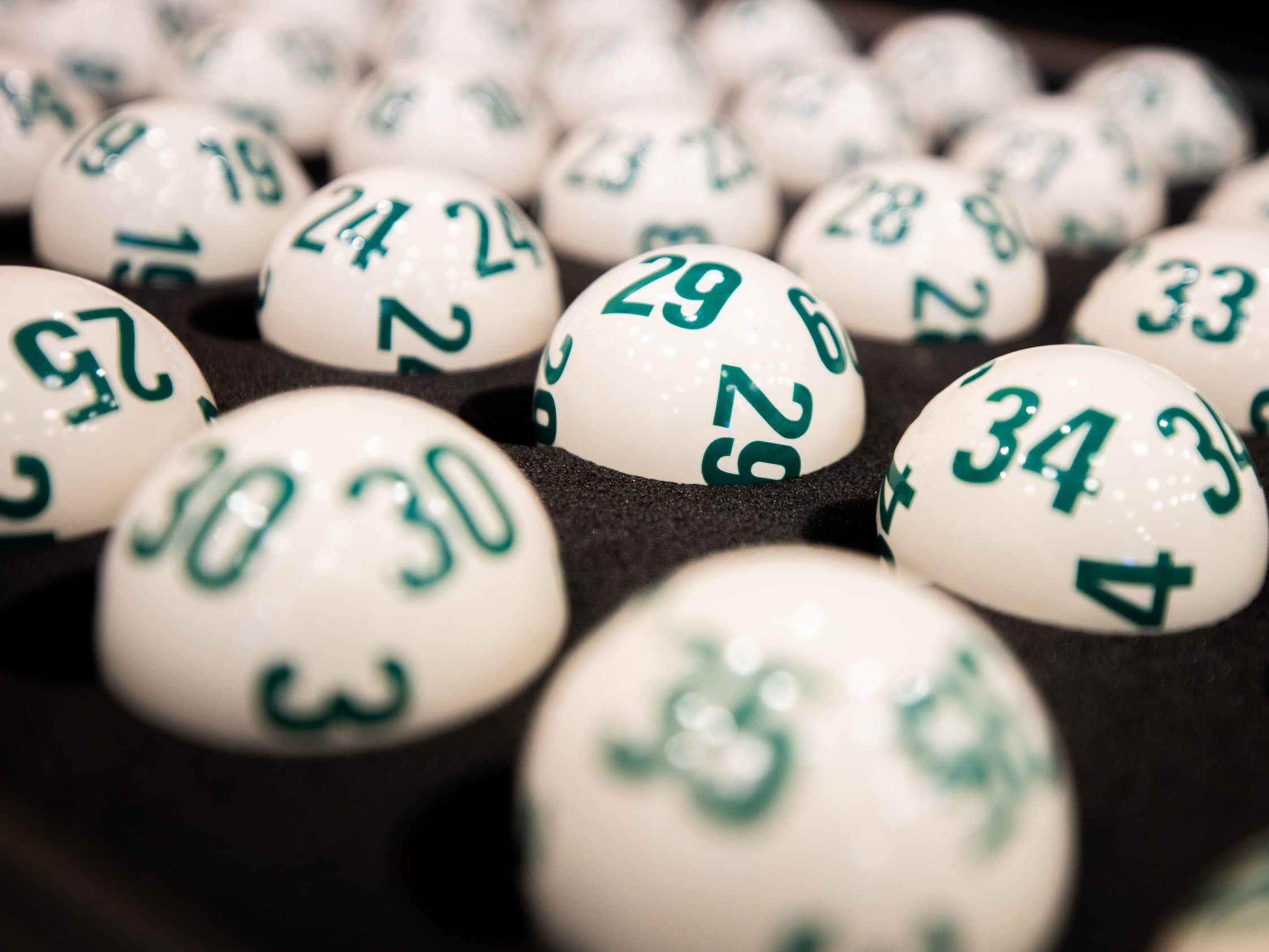 Am Sonntag geht es um einen Lotto-Doppeljackpot.