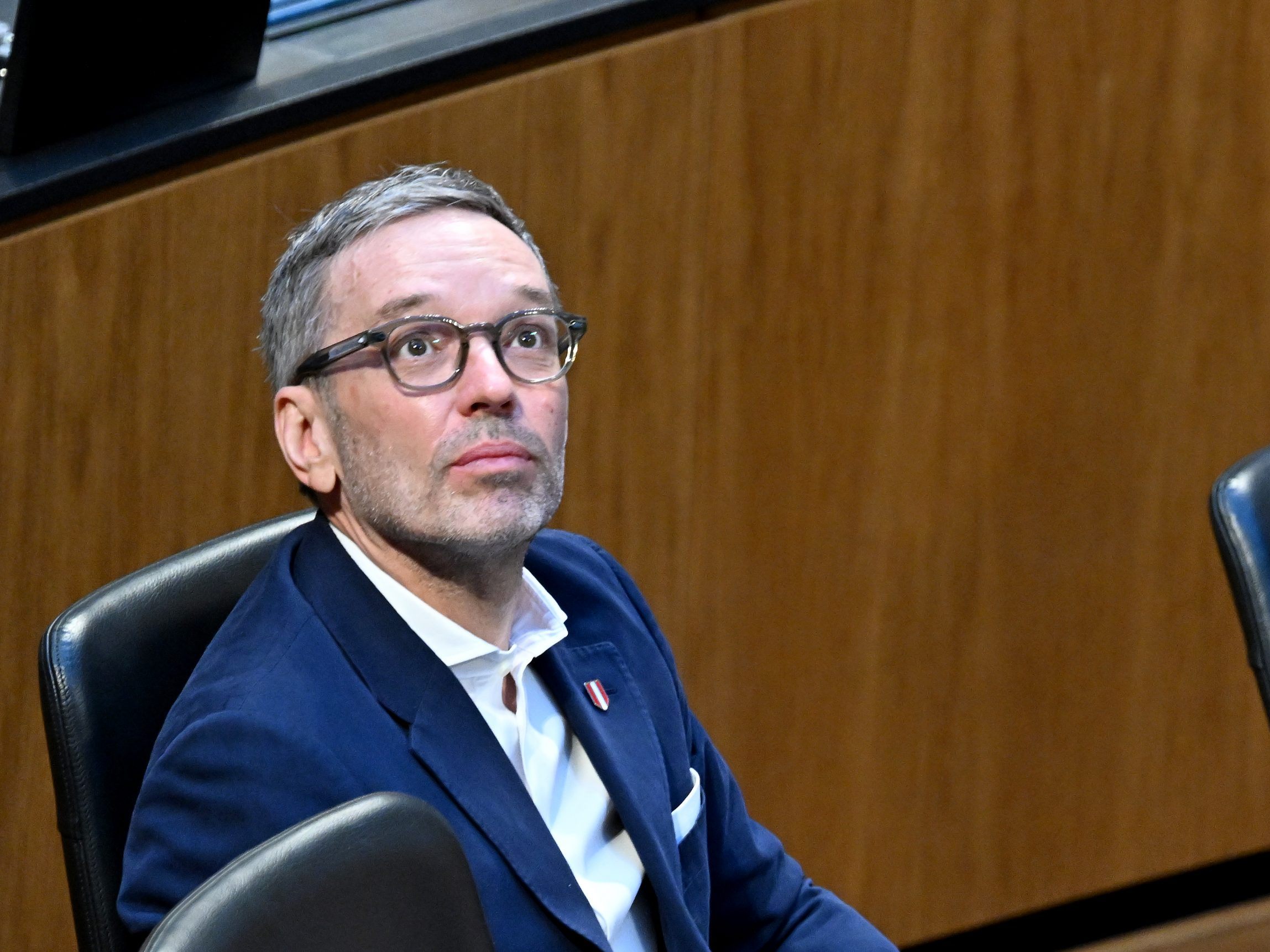 Angeblich soll man versuchen, eine Regierung mit Kanzler Kickl doch noch zu verhindern.